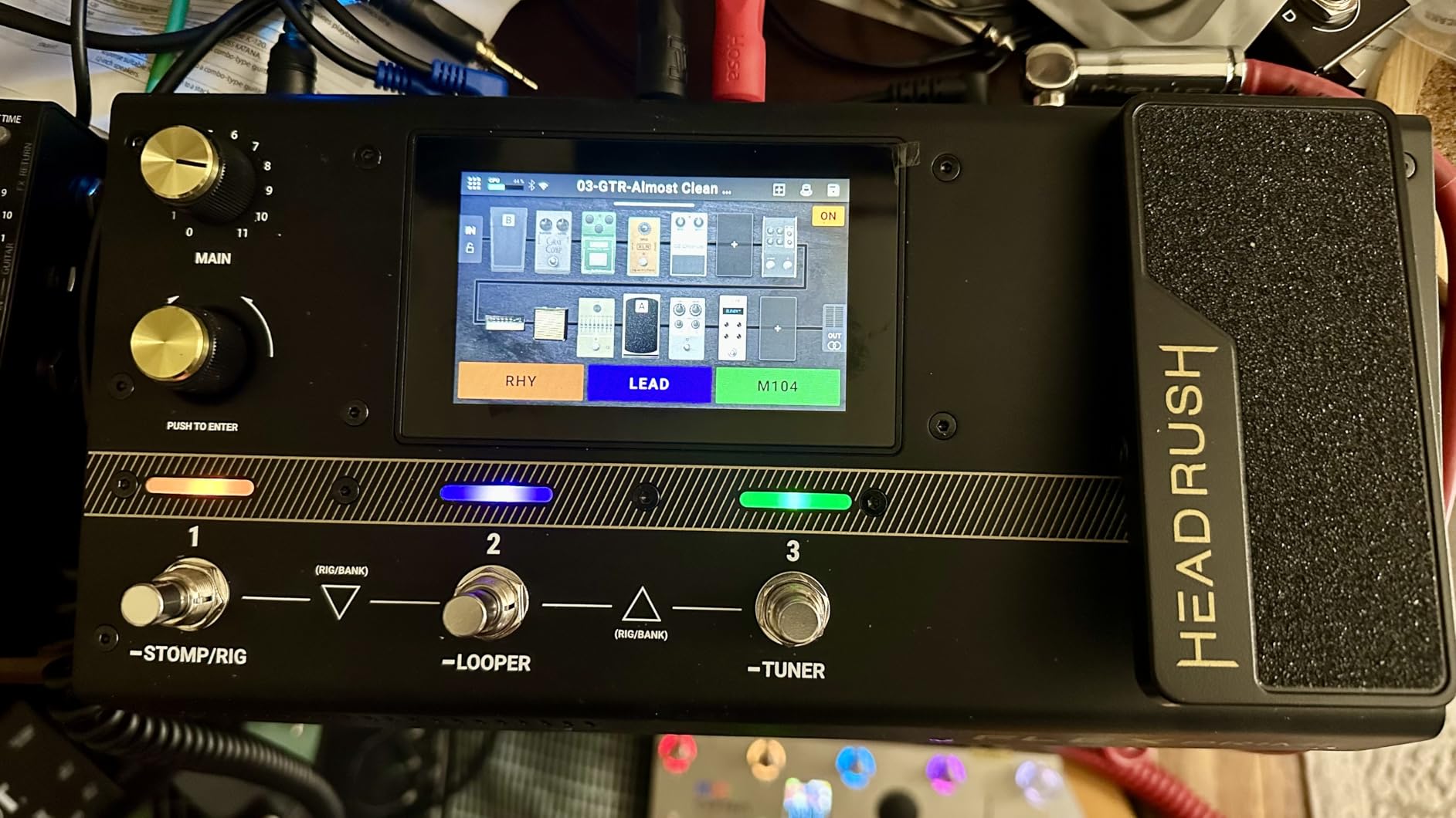 HeadRush Flex Prime Electric Guitar Multi-Effects Pedal | Multi-Effects Processor with Amp Cloner, Looper, Auto-Tune, Wi-Fi, Bluetooth, Touchscreen, Drum Machine, Neural Amp Modeler customer photo 1