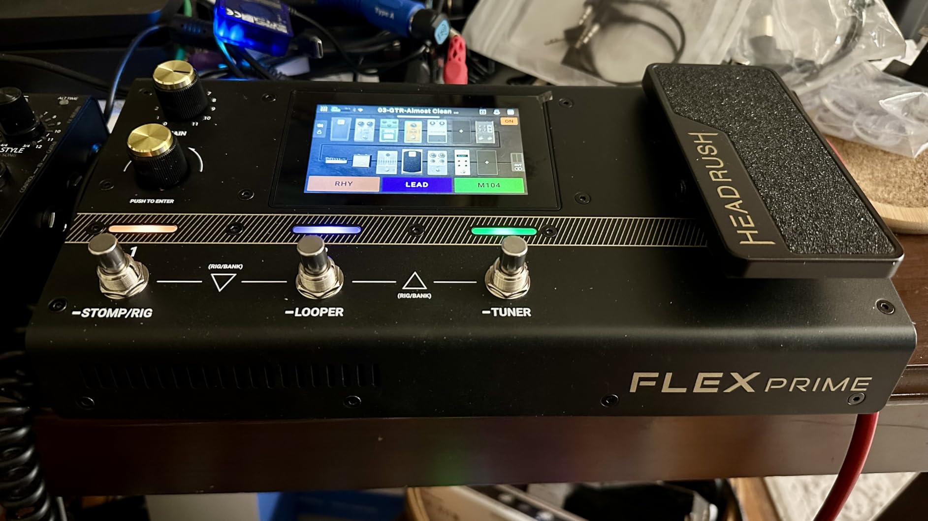 HeadRush Flex Prime Electric Guitar Multi-Effects Pedal | Multi-Effects Processor with Amp Cloner, Looper, Auto-Tune, Wi-Fi, Bluetooth, Touchscreen, Drum Machine, Neural Amp Modeler customer photo 2
