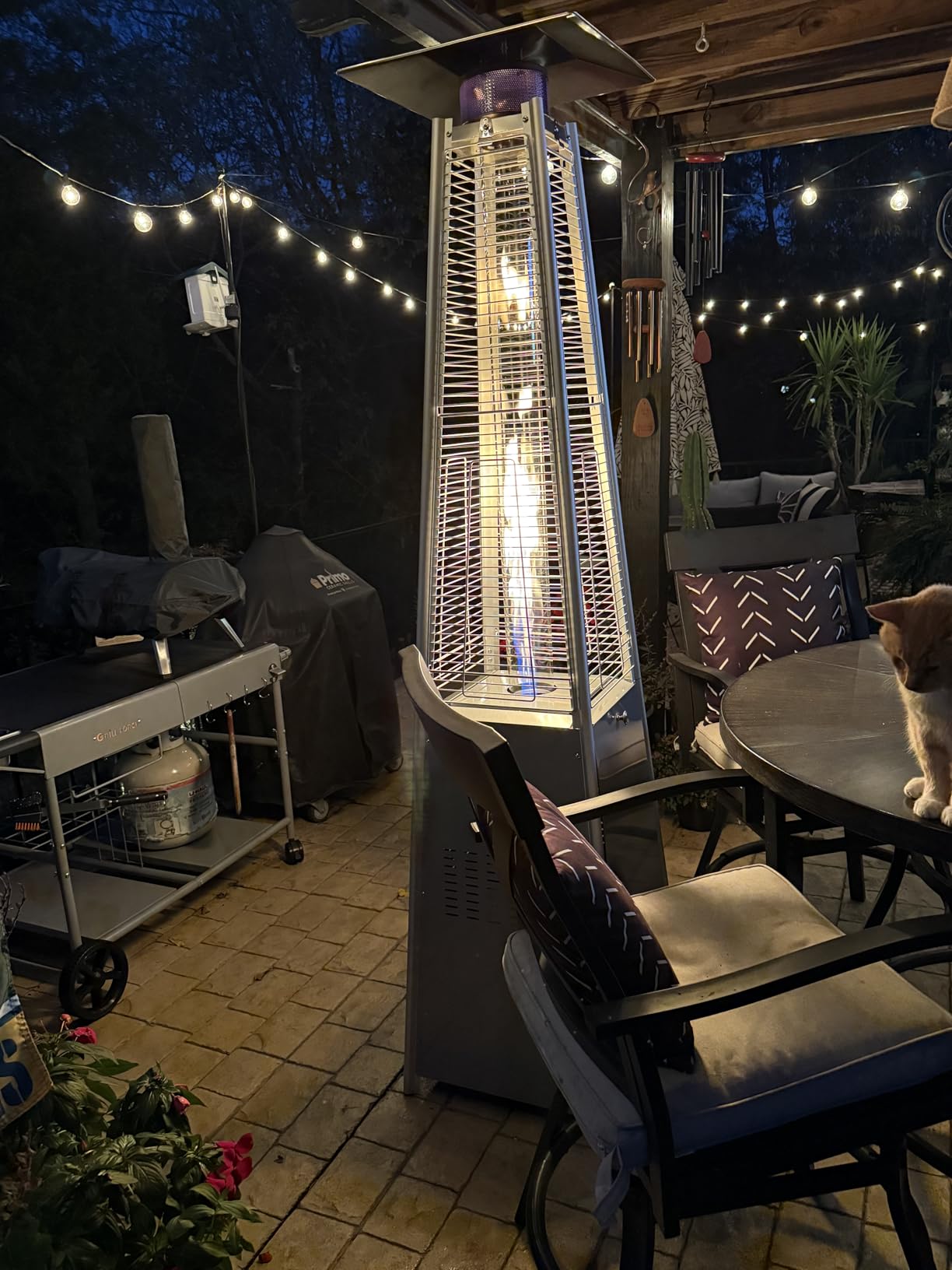 VEVOR 50000BTU Propane Patio Heater for Outdoor Use, Tall Hammered With Round Table Design, Metal Burner and Wheels, Fixed Flame Heater for Party, Backyard, Garden, Bronze customer photo 2