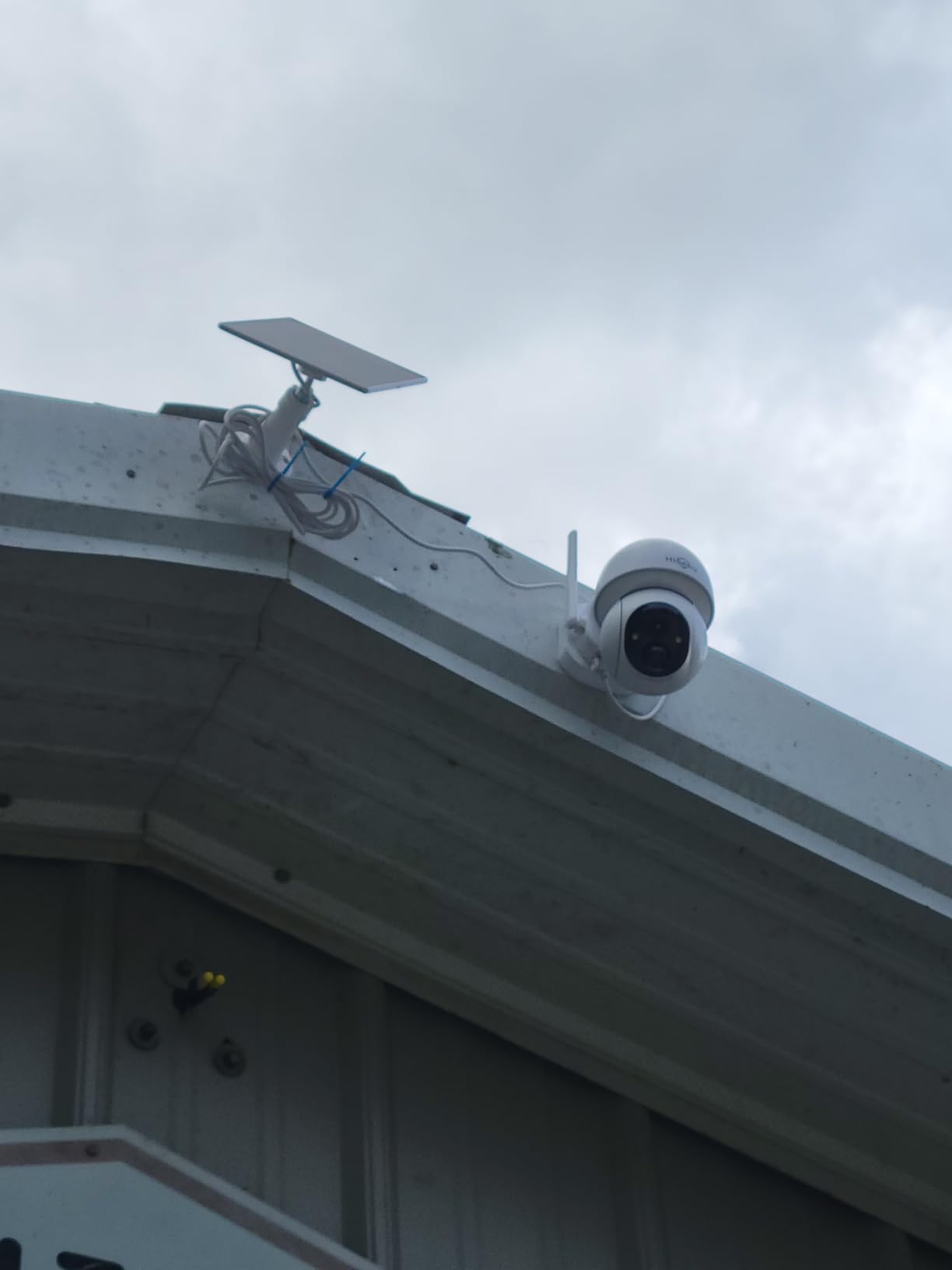 Hiseeu Solar Camera Wireless Outdoor, Home Security Camera System,500GB HDD customer photo 2
