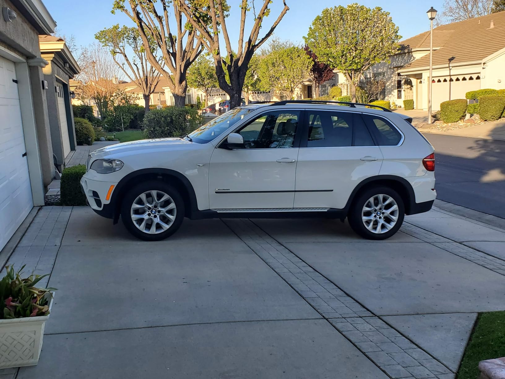 Meguiar's Ultimate Ceramic Coating Kit | Delivers Ultra-Durable Ceramic Protection with High Water Beading Action, Increased Gloss and Slickness customer photo 2