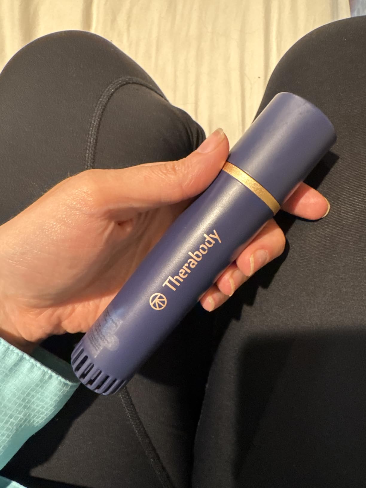 Therabody TheraFace Depuffing Wand - Cold and Heat Skincare Treatment to Depuff and Glow; Beauty Wand, Face Roller and Eye Massager for Eye Puffiness, Dark Circles and Skin Radiance (White) customer photo 2