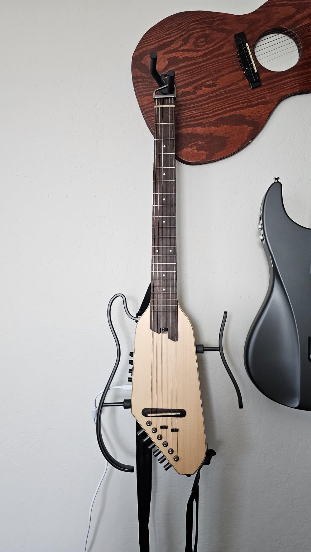 Donner HUSH I PRO Acoustic Electric Travel Guitar (Sunburst) customer photo 1