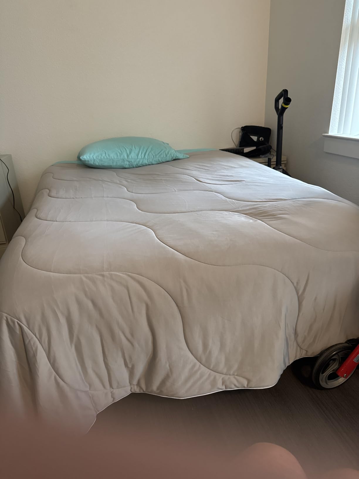 DOWNCOOL Cooling Comforter Queen Size,Grey Cooling Blanket for Hot Sleeper customer photo 2