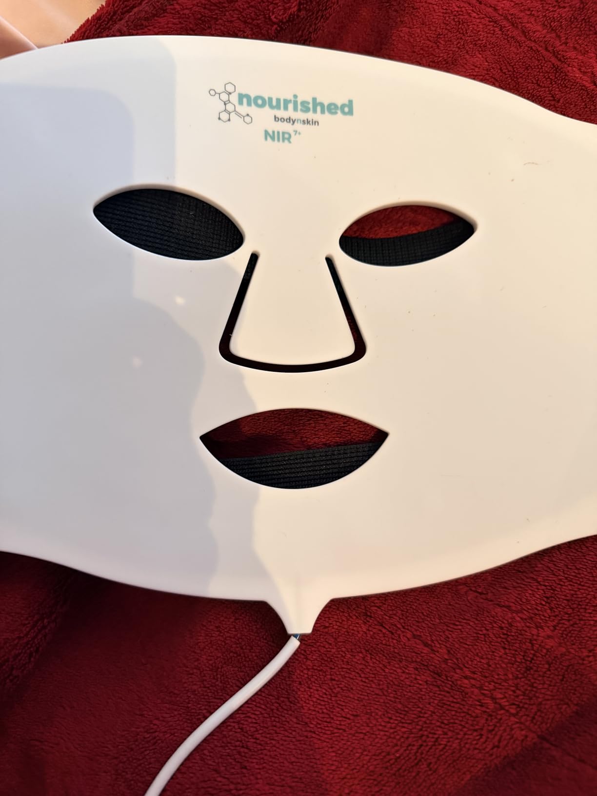 Nourished Bodynskin 7 Colors LED Face and Neck Mask with Near-Infrared - Blue, Red Light Therapy for Face - 912 LEDs - Skincare Tool for Anti-Aging customer photo 1