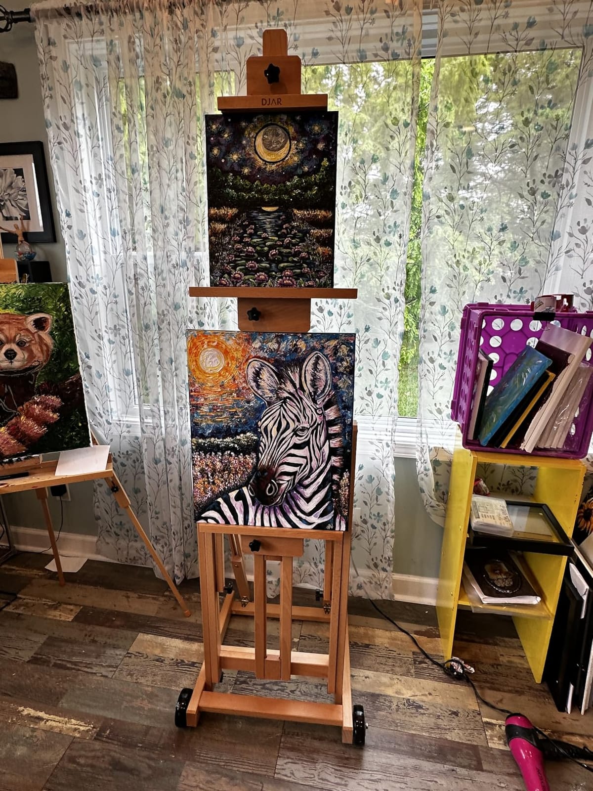 DJAR Large H-Frame Painting Easel for Adults, Solid Beech Wood, Walnut customer photo 2