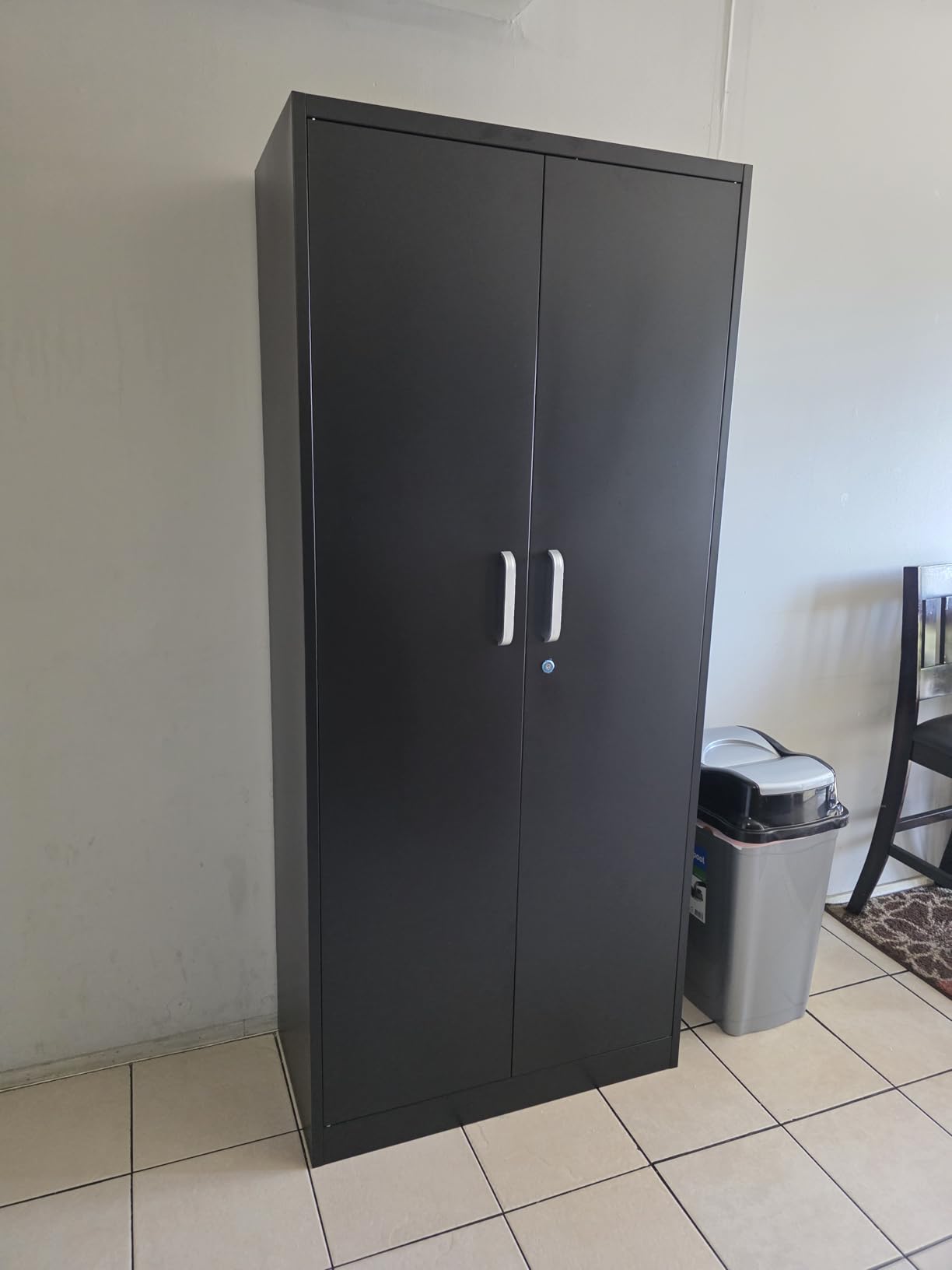 Approgreent Metal Storage Cabinet with Adjustable Shelves, Garage Cabinet with 2 Lockable Doors, Garage Storage Cabinet, Kitchen Pantry Cabinet - 71'H, Black customer photo 1
