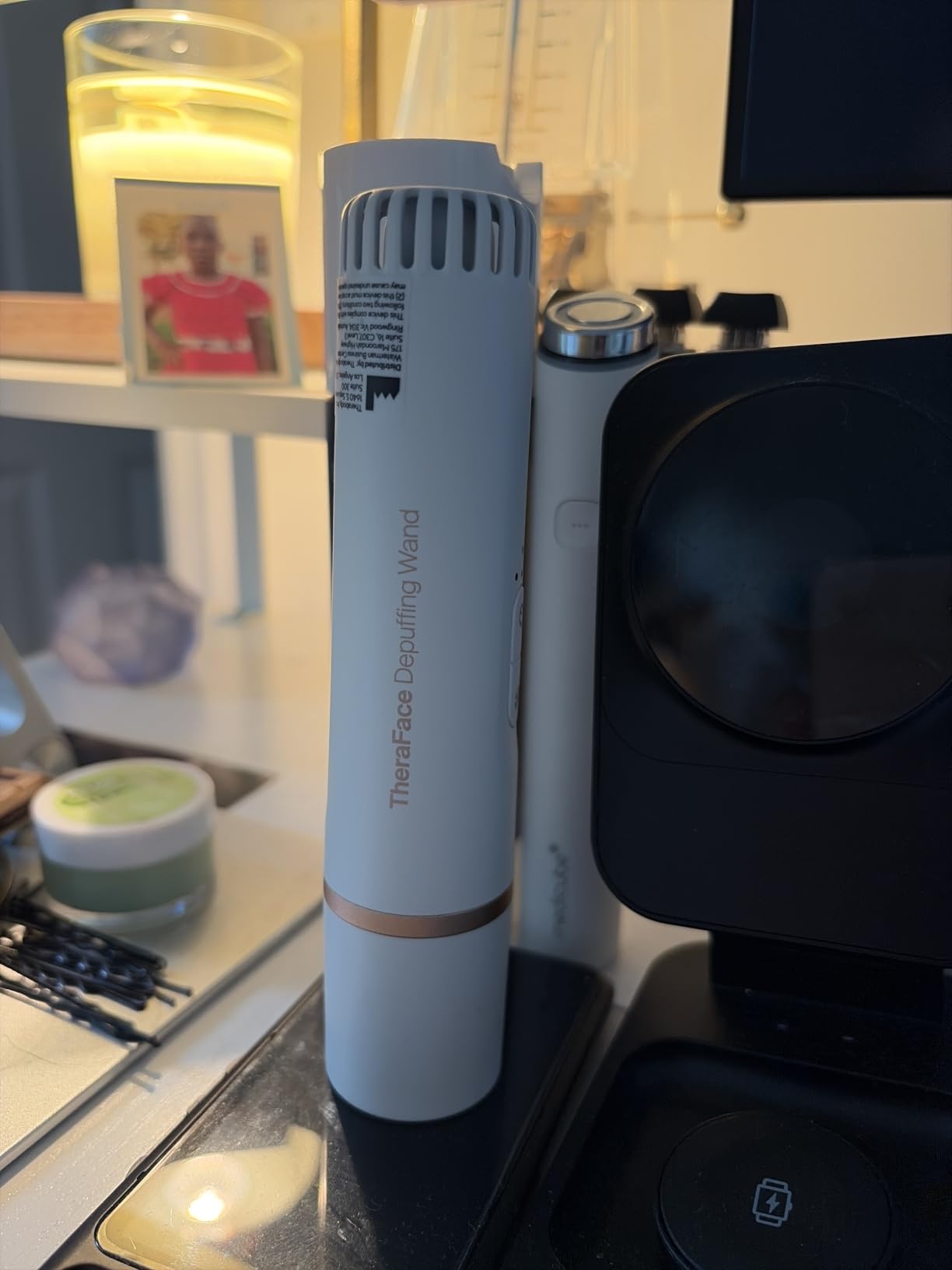 Therabody TheraFace Depuffing Wand - Cold and Heat Skincare Treatment to Depuff and Glow; Beauty Wand, Face Roller and Eye Massager for Eye Puffiness, Dark Circles and Skin Radiance (Indigo) customer photo 2