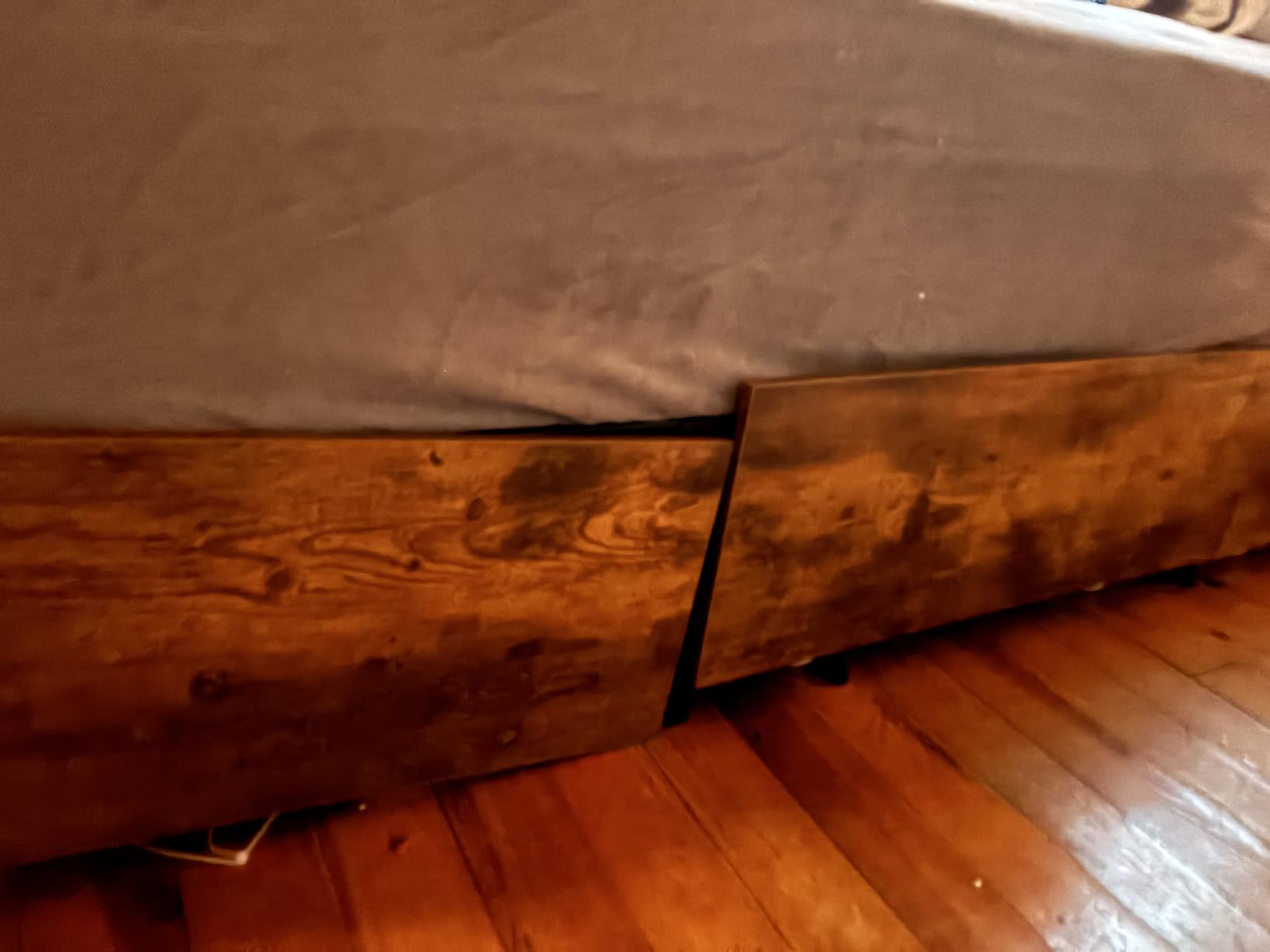 LARMACE King Size Bed Frame with 6 Storage Drawers and Headboard Wooden Platform Bed Frame with LED Lights and Charging Station Easy Assembly/No Box Spring Needed/Black customer photo 2