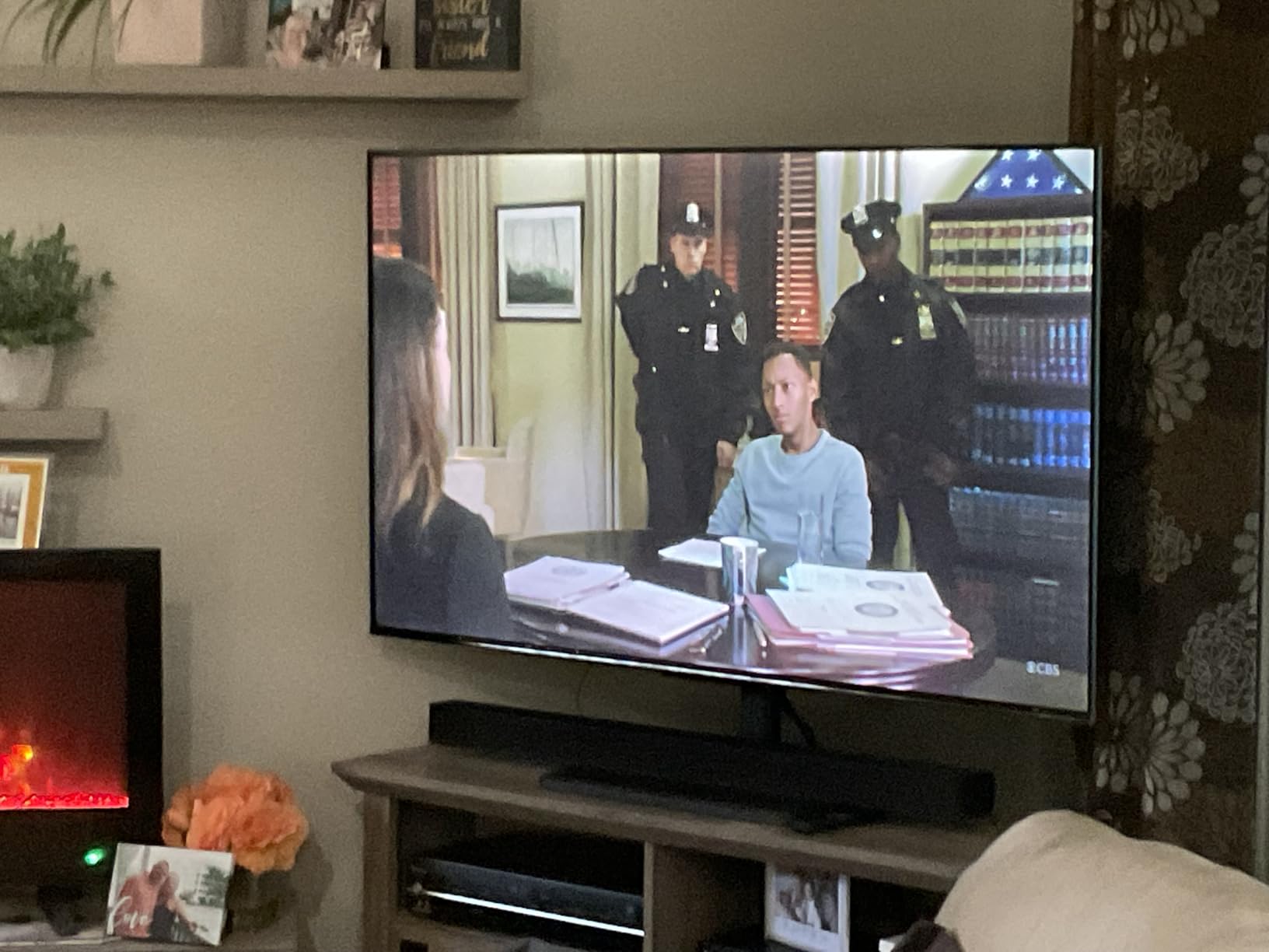 INSIGNIA 65-inch Class QF Series LED 4K UHD QLED Smart Fire TV with Alexa Voice Remote (NS65-UQFL26) customer photo 1