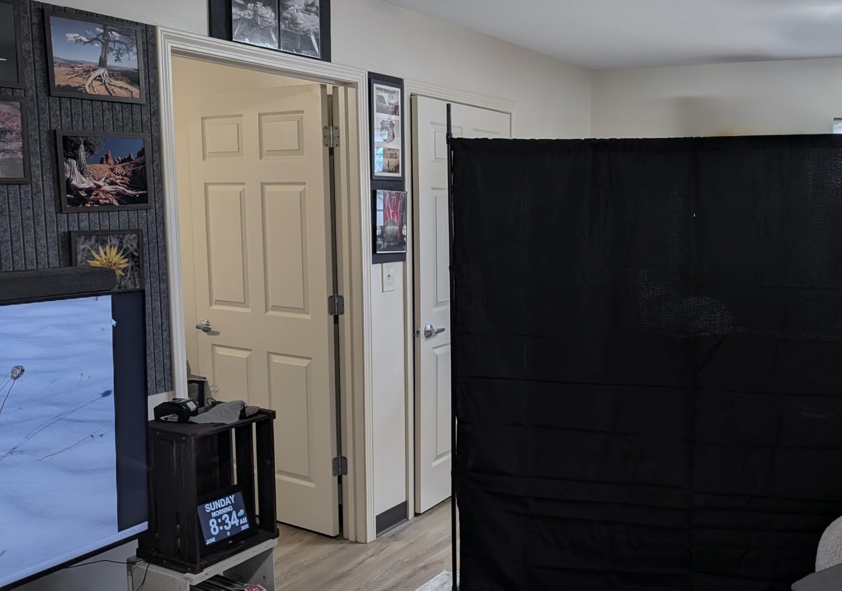 Room Divider, 72x72Inch Large Single Panel Privacy Screen with Thickened Fabric, Freestanding Partition Wall for Room Separation, Portable for Indoor Office, Bedroom, Studio Apartment, Black customer photo 1