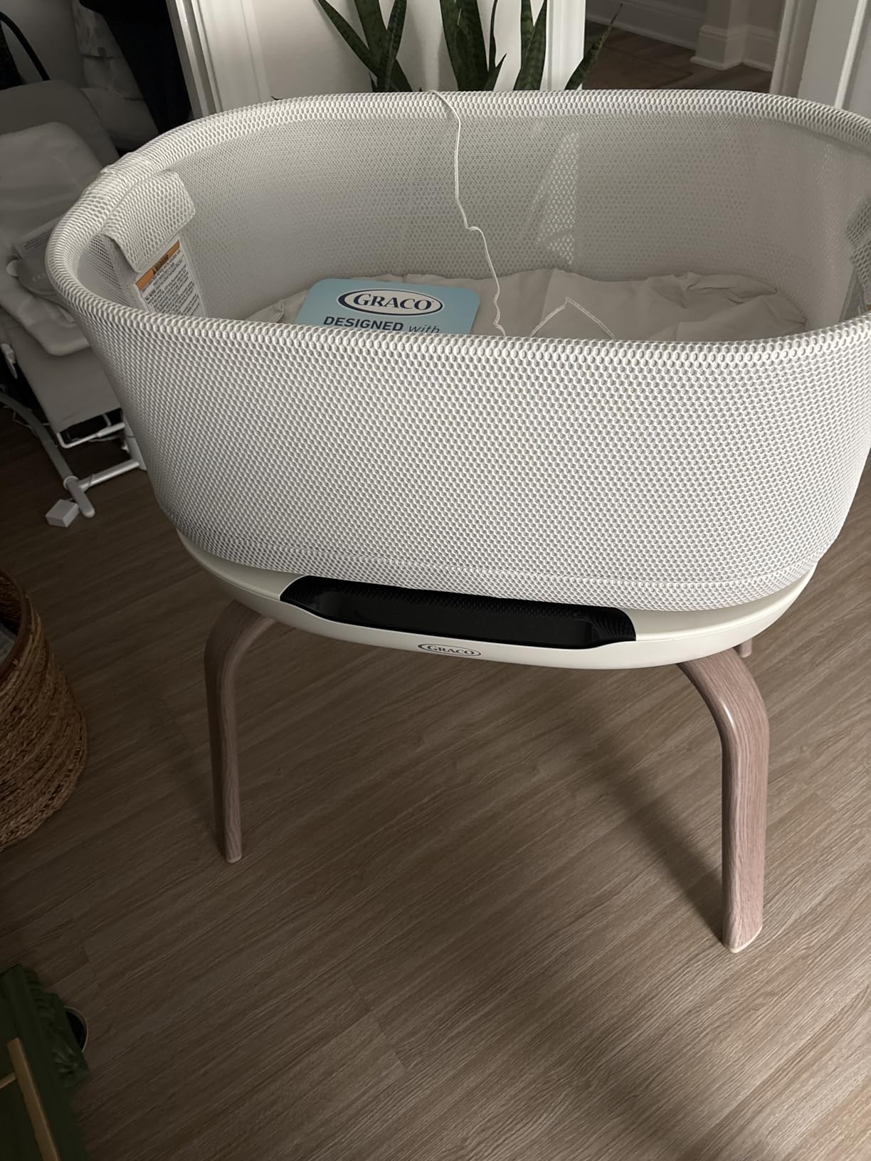 Graco SmartSense Soothing Baby Bassinet - Smart Newborn Bassinet Detects and Automatically Responds to Baby's Cries - for Newborn Babies to 6 Months customer photo 2