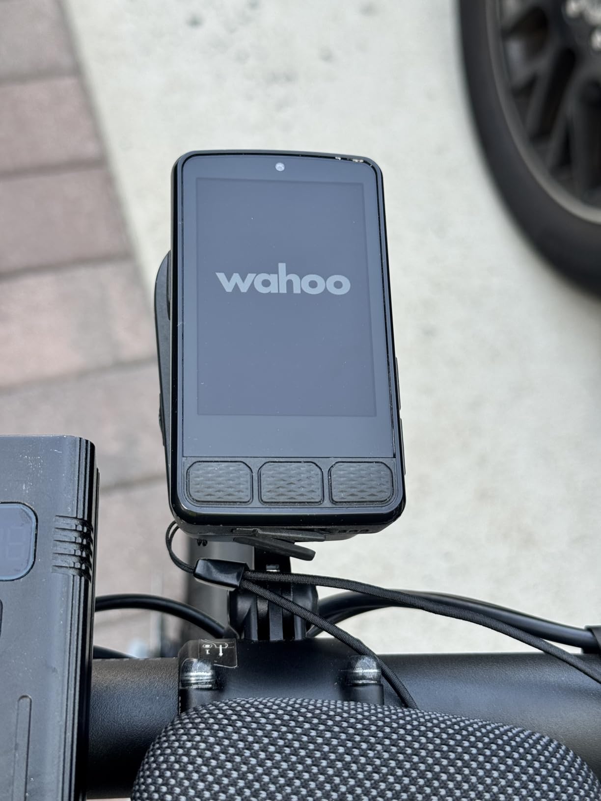 Wahoo ELEMNT ROAM V3 GPS Cycling/Bike Computer, Black customer photo 1