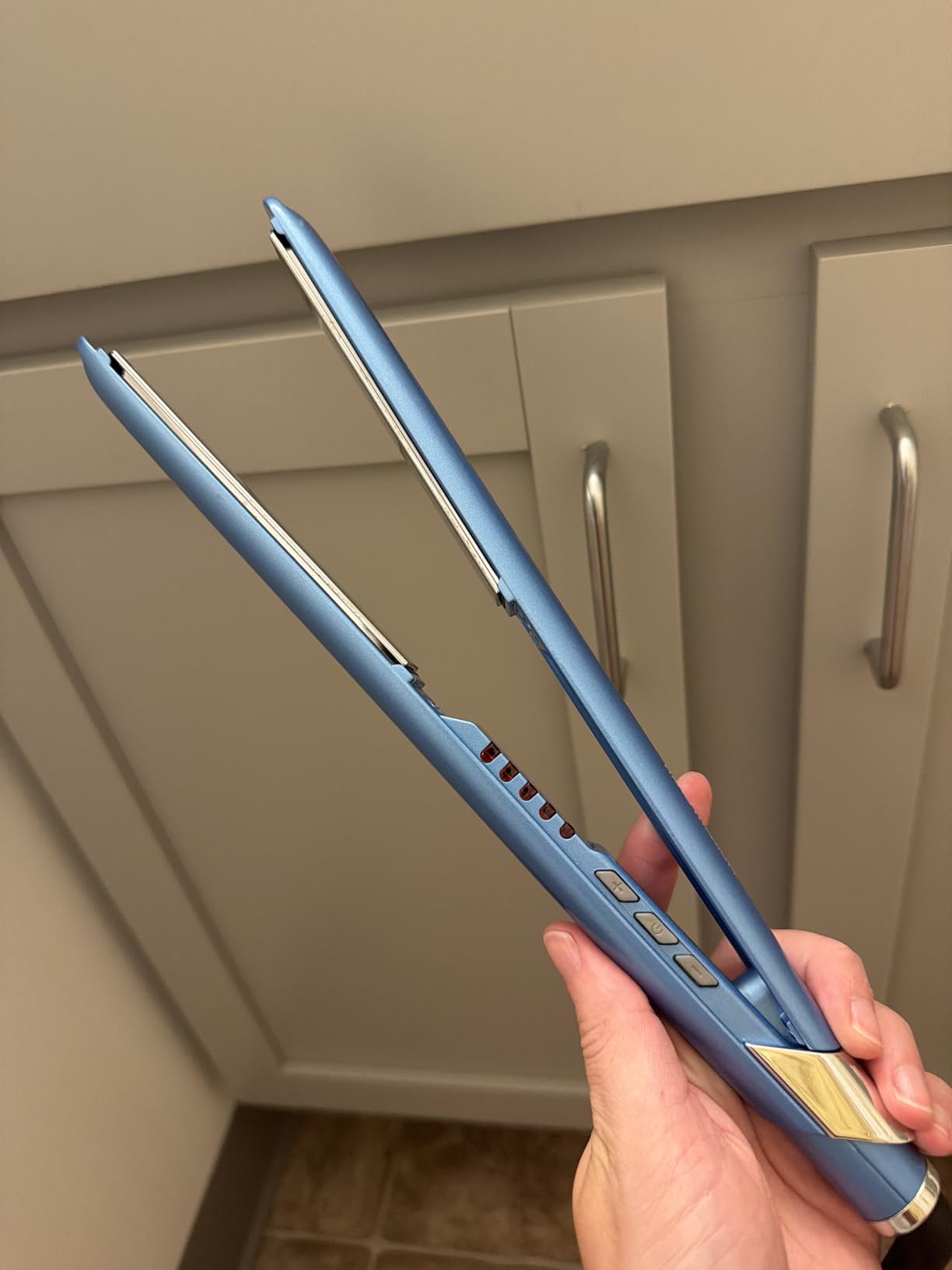 BabylissPRO Nano Titanium Ultra-Sleek Hair Straightener, Flat Iron for All Hair Types customer photo 2