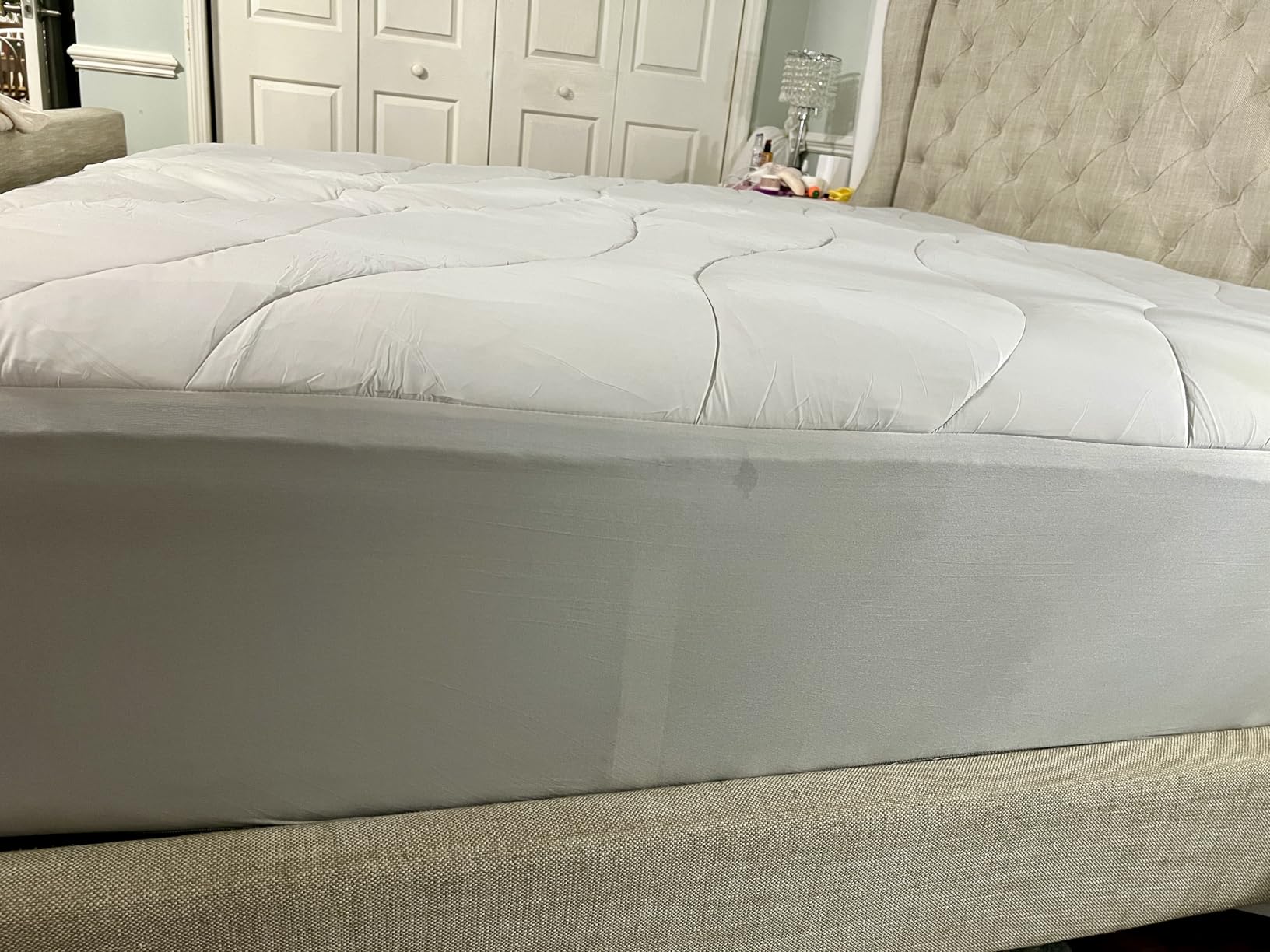 Unikome Soft Cooling and Waterproof Queen Mattress Topper for Hot Sleepers customer photo 1