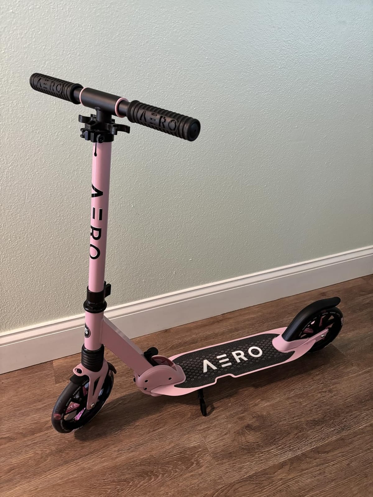AERO MOBILITY Big Wheel Kick Scooter for Kids 6-12, Teens & Adults | Light Up Wheels | Hand Controlled Brake | Shock Absorption | Rubber Deck Mat | Foldable & Height Adjustable customer photo 1