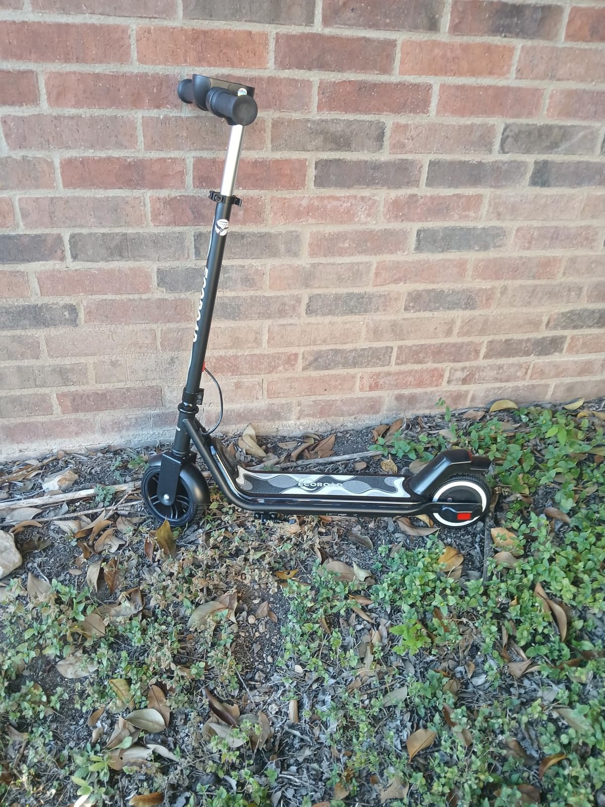 ECOROAD EK6 Kids Electric Scooter for 6-12, 3/6/10mph Speeds for Ultimate Comfort & Adjustable Height, 150W & Dual Brake Safety Electric Scooter, for Outdoor Play, Park Rides (Rider:3.9-5.2 FT) customer photo 1