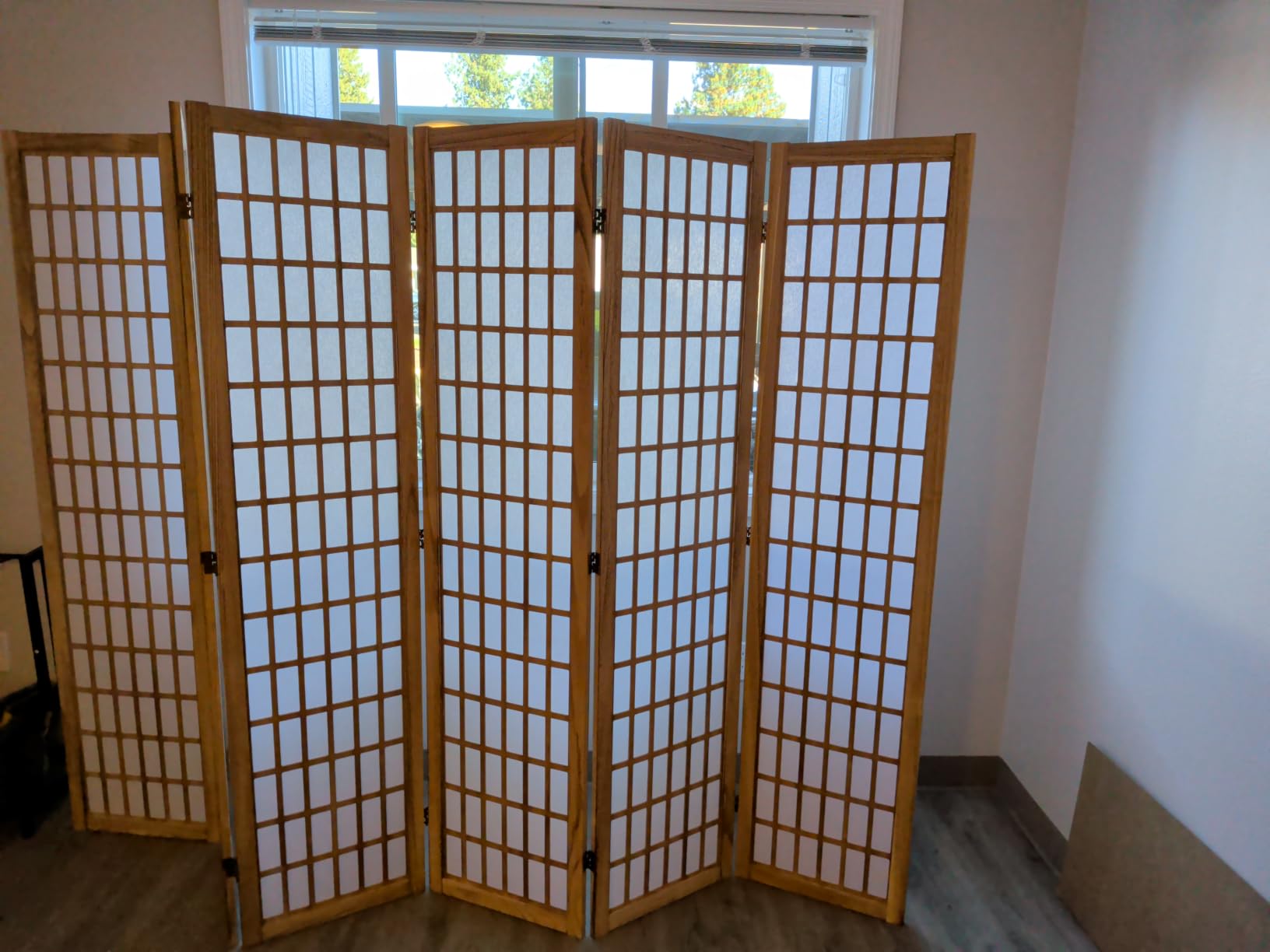VEVOR Room Divider, 4 Panel Japanese Room Divider, Folding Privacy Screen Indoor, Portable Partition Dividers and Decoration Screens, for Room Separation, Home, Office, Restaurant & Bedroom (Natural) customer photo 2