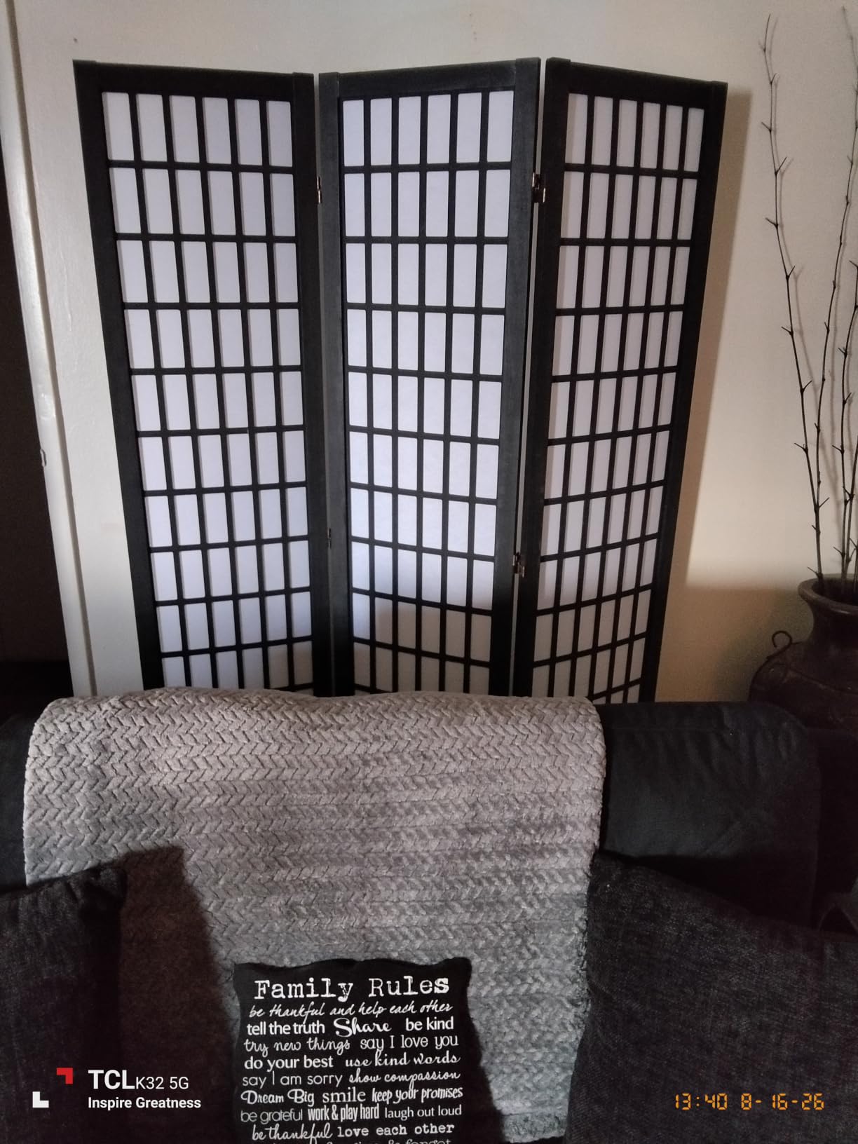 VEVOR Room Divider, 6 Panel Japanese Room Divider, Folding Privacy Screen Indoor, Portable Partition Dividers and Decoration Screens, for Room Separation, Home, Office, Restaurant & Bedroom (Black) customer photo 2