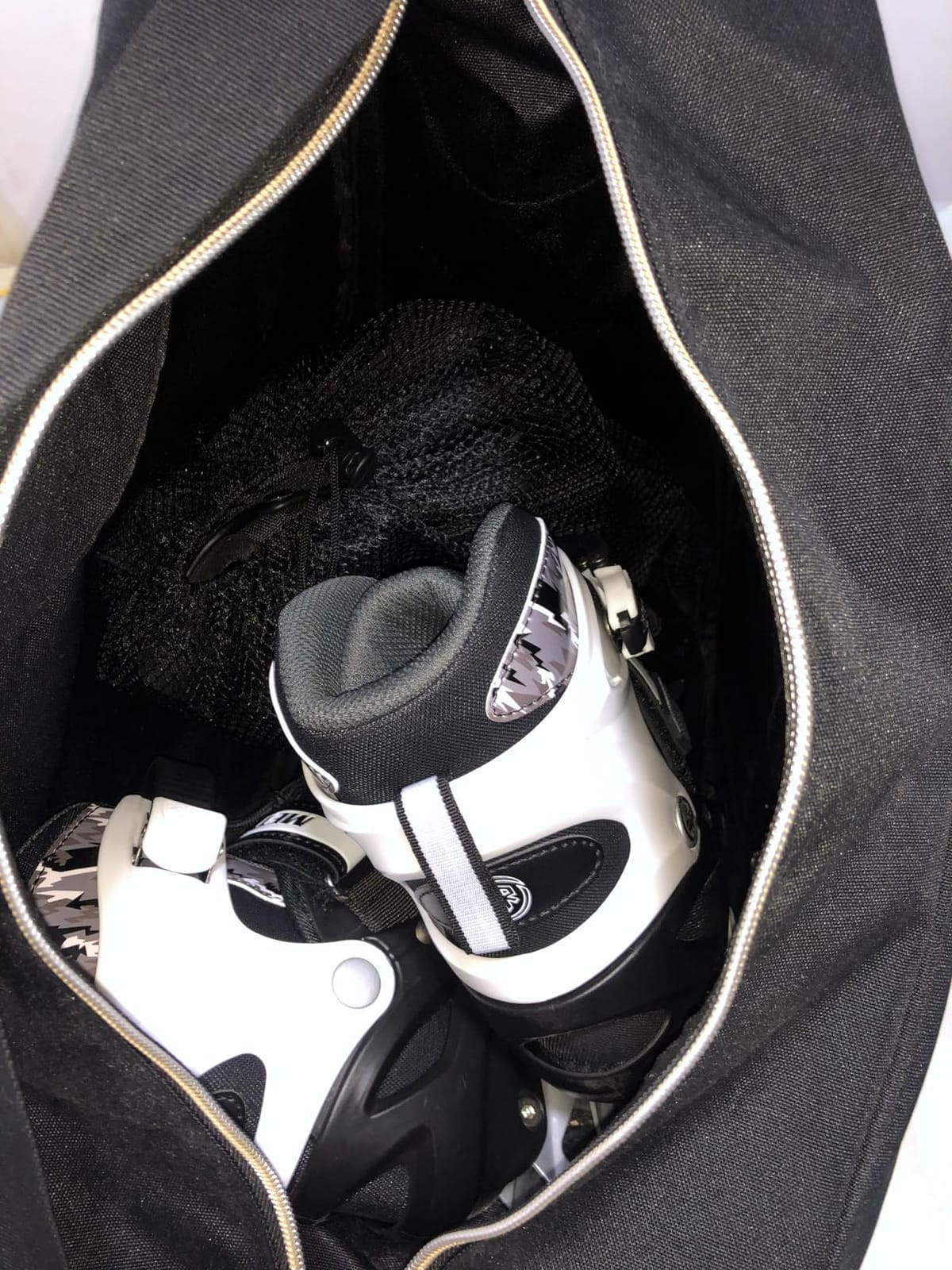 Goloni Skate Bag for Ice & Roller with Multi-Pockets & Adjustable Strap for Men and Women customer photo 2