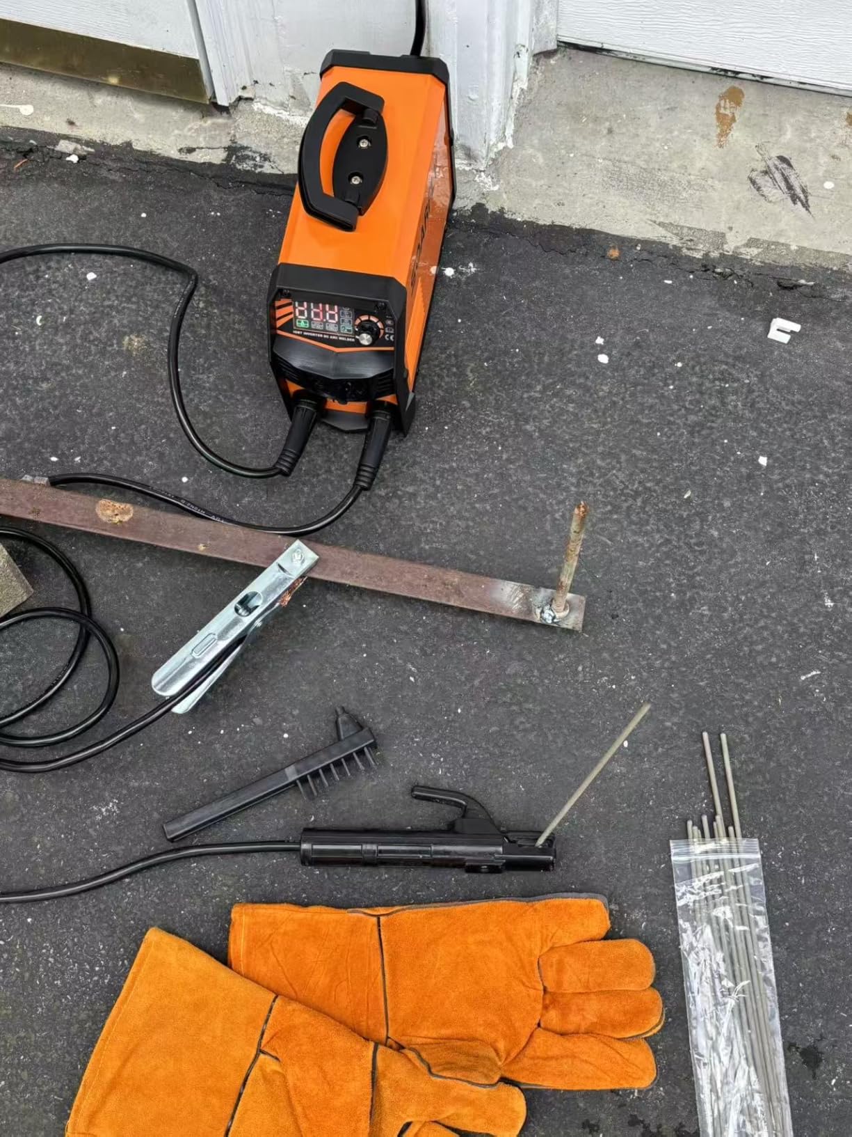 SOARFLY Stick Welder, 110V/220V Dual Voltage Welding Machine(Orange) customer photo 2