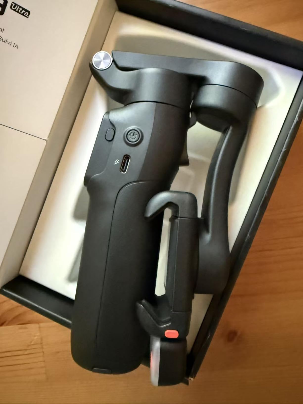 hohem iSteady V3 Ultra 3-Axis Gimbal Stabilizer for iPhone & Android, AI Live Feed Monitoring, AI Auto Tracking, Touchscreen Remote, iSteady 9.0 Anti-Shake, 8