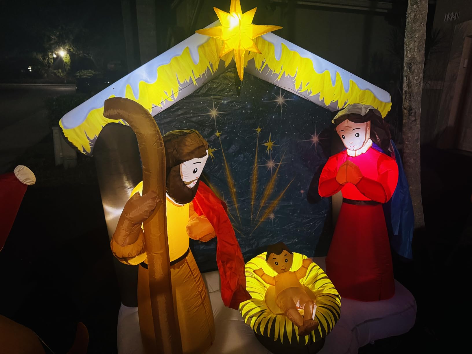 COMIN 6FT Christmas Inflatables Nativity Scene Outdoor Decorations, Christmas Blow Ups Yard Decorations Nativity Sets for Yard Garden Lawn customer photo 1