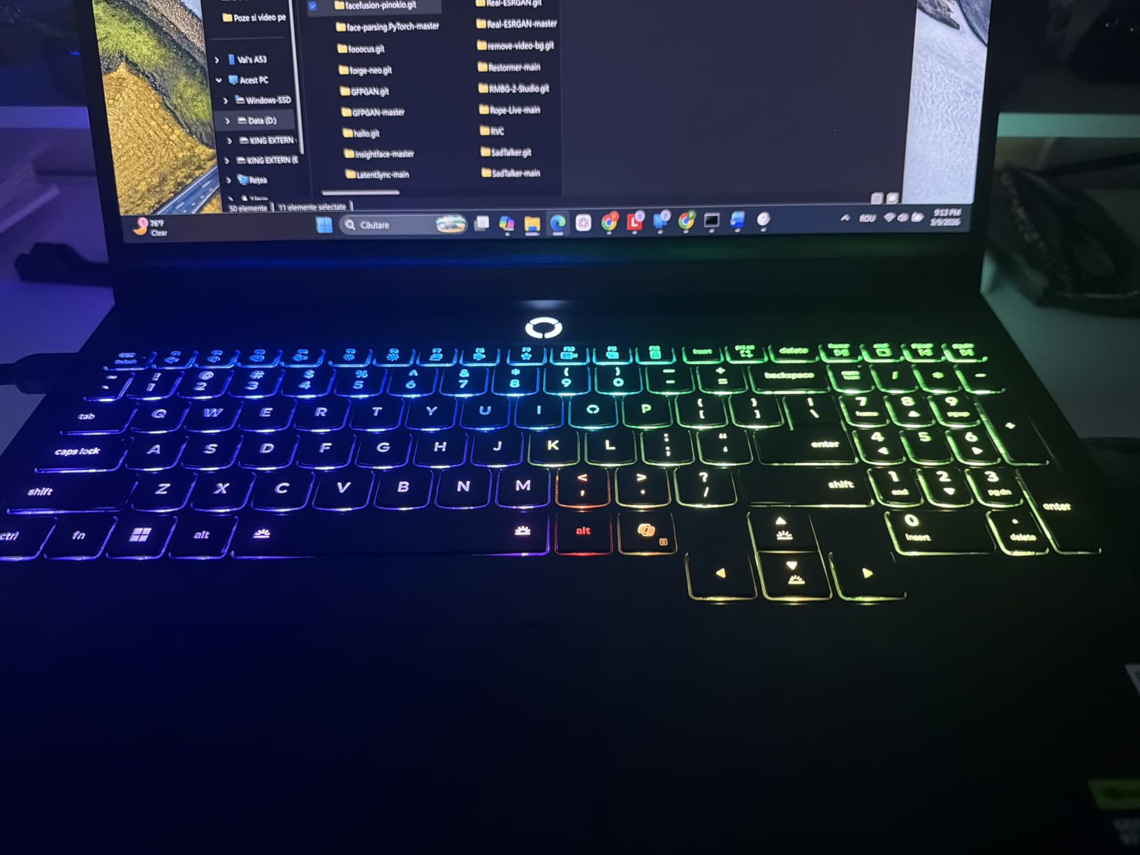 Lenovo Legion Pro 7i Gen 10 w/Ultra 9, RTX 5090, 64GB RAM, 2TB,16” OLED customer photo 2