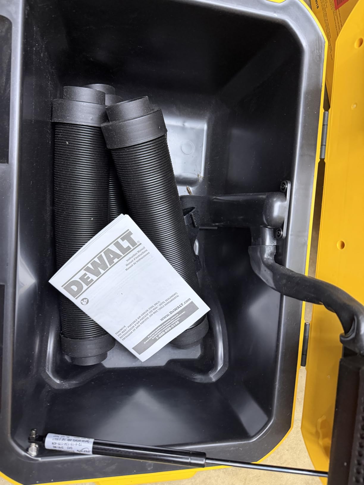 DEWALT Evaporative Air Cooler Portable Air Conditioner DXACN01B (Tool Only) customer photo 1