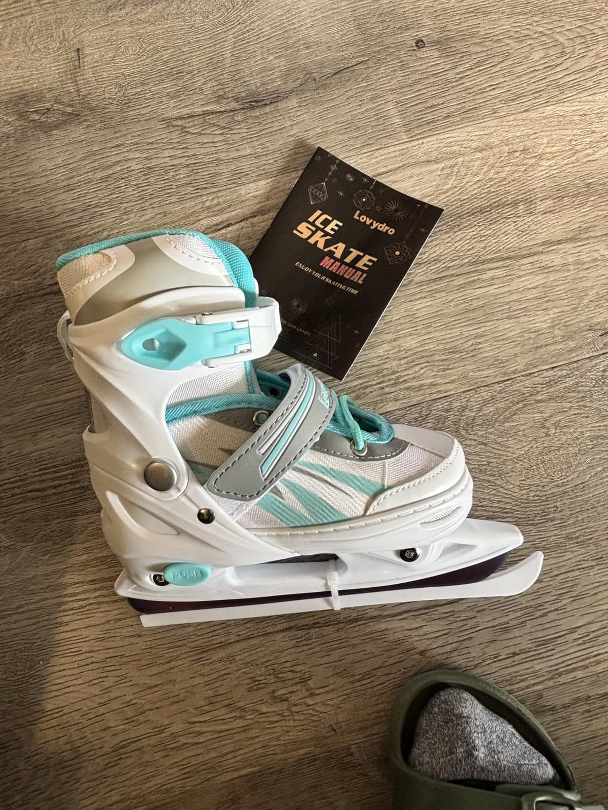 Adjustable Ice Skates for Kids Girls Boys, 4 Size Adjustable Beginner Ice Hockey Skates for Youths Teen, Warm Ice Skating Shoes with Electroplated Color-Changing Blades for Outdoor and Rink customer photo 2