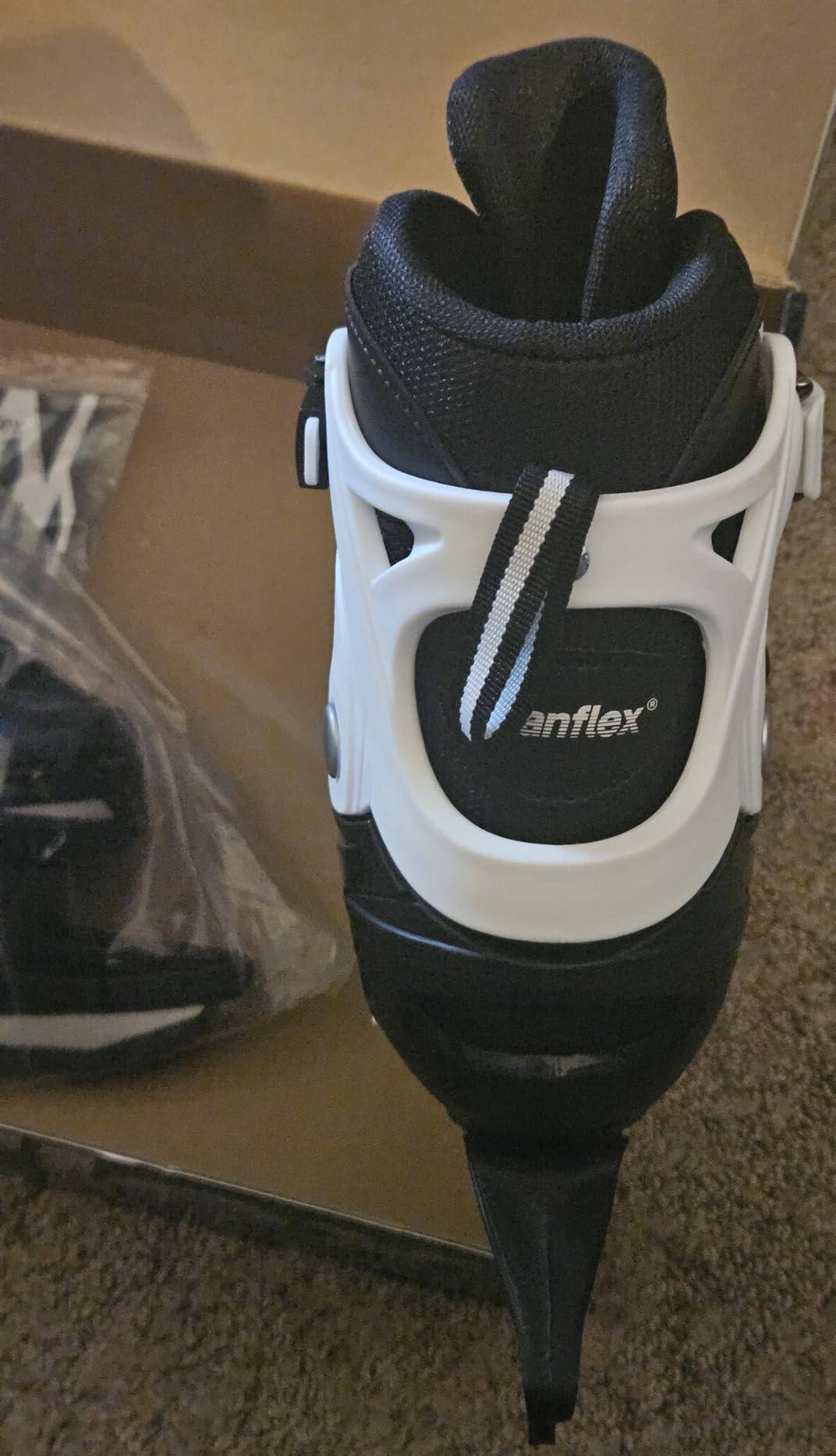 Adjustable Ice Skates for Kids Girls Boys, Kids Ice Hockey Skates for Beginners Ages 4-12 customer photo 2