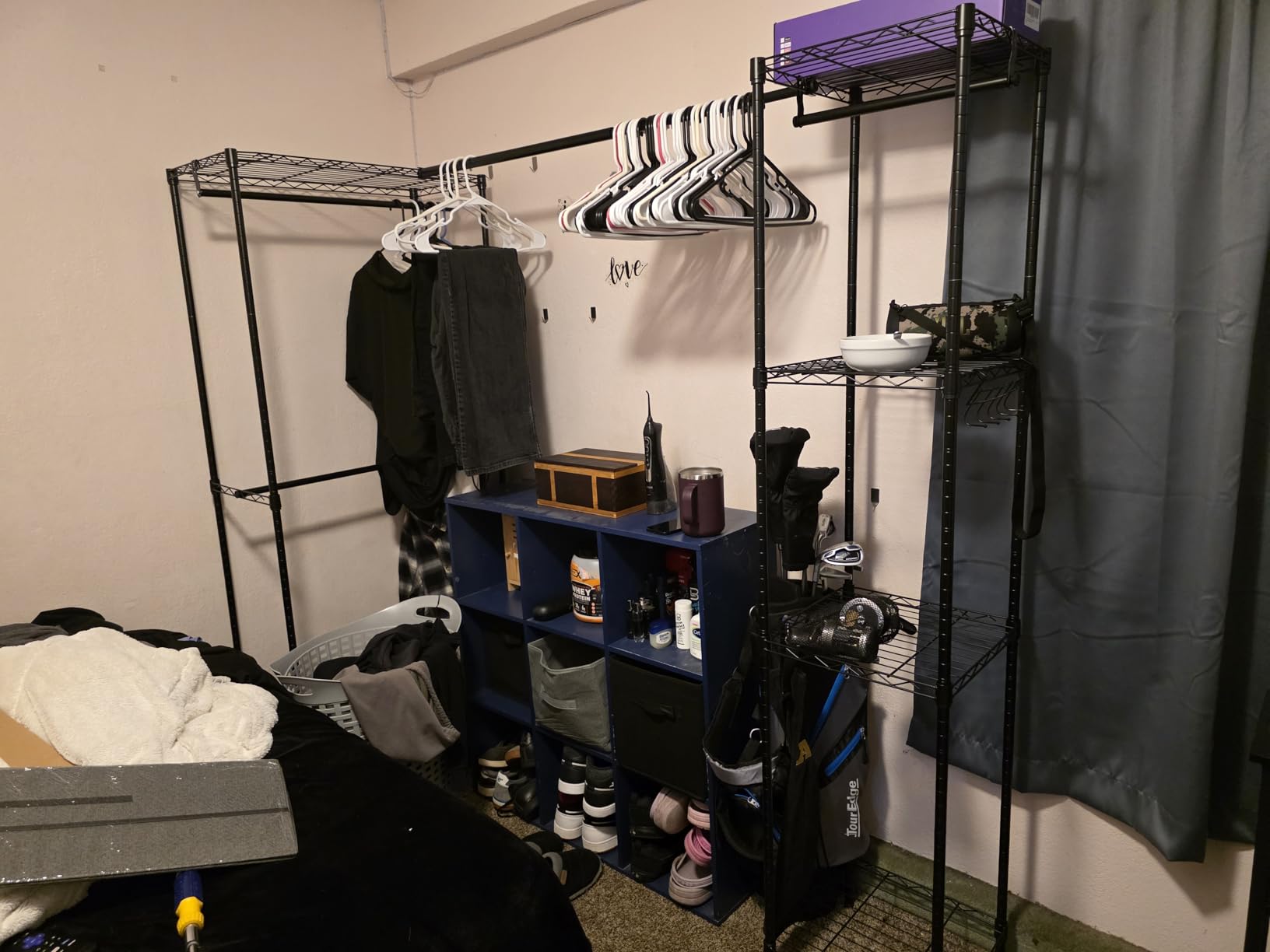 ULIFHOME E10L L-Shaped Clothes Rack for Corner (With Expandable Hanger Rod) Heavy Duty Freestanding Clothing Racks for Hanging Clothes, Portable Garment Rack 58-82