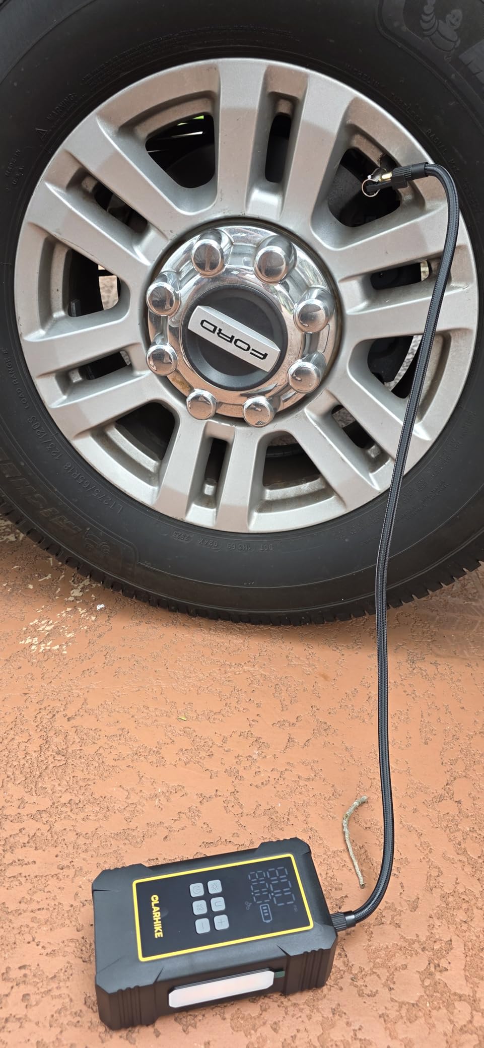 OlarHike 12000mAh Heavy Duty Tire Inflator Portable Air Compressor | Powerful, 7X Faster, 150PSI, Dual Power 12V&Cordless, For Car Tires, Pickup Trucks, Jeeps, SUVs & RVs, Digital Pressure Gauge customer photo 2