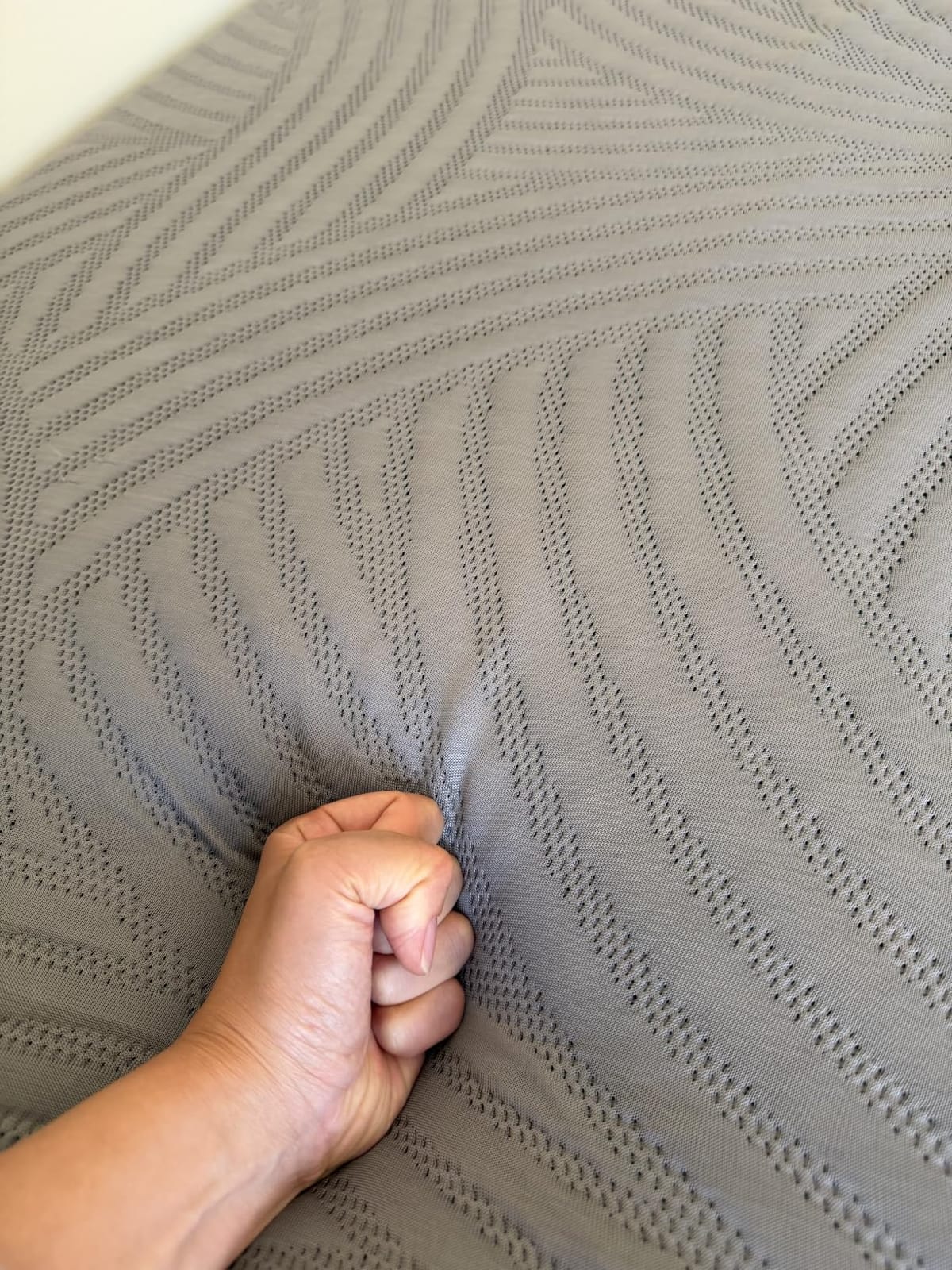 Sweetnight CoolNest 12 Inch Queen Size Mattress, Cool Memory Foam Mattress customer photo 2
