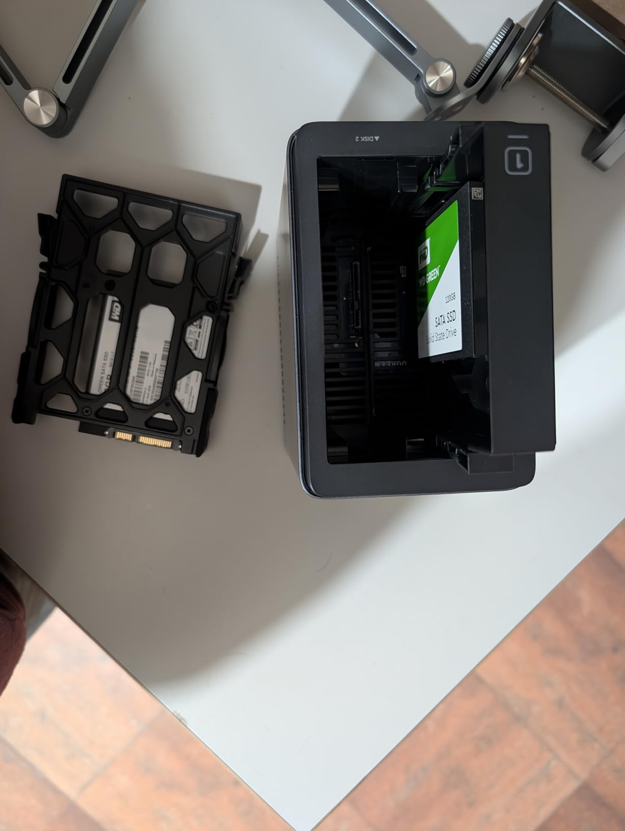UGREEN NAS DH2300 2-Bay for Beginners & Personal Users, Phone Backup | AI Album, Private Cloud/Remote Access, File Sharing, Multi-Device Backup, Home Entertainment, 4GB RAM on Board (Diskless) customer photo 1