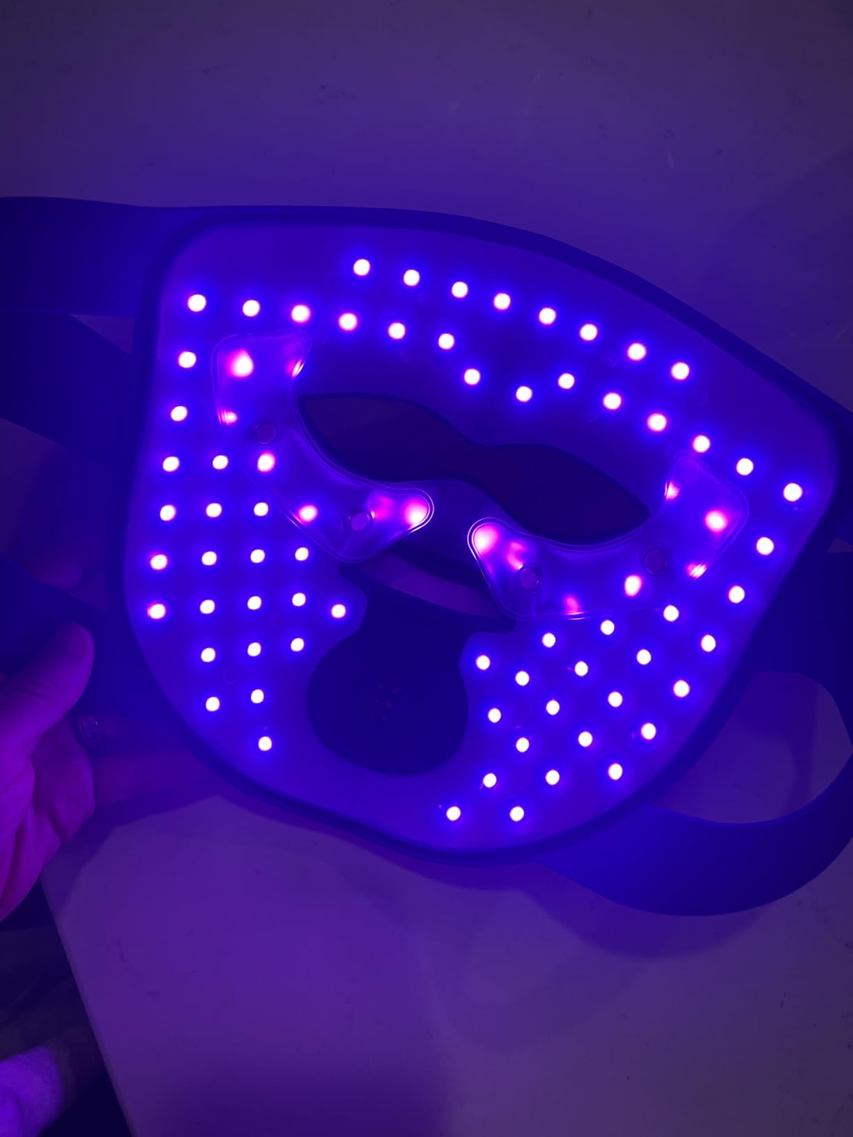 INIA GLOW 4D Wireless Red Light Therapy Mask for Face, Dual NIR, 320 LEDs | 4D Contour-Fit, Under-Eye Cooling, 4 Modes, Cordless & Rechargeable, Home & Travel Use customer photo 1