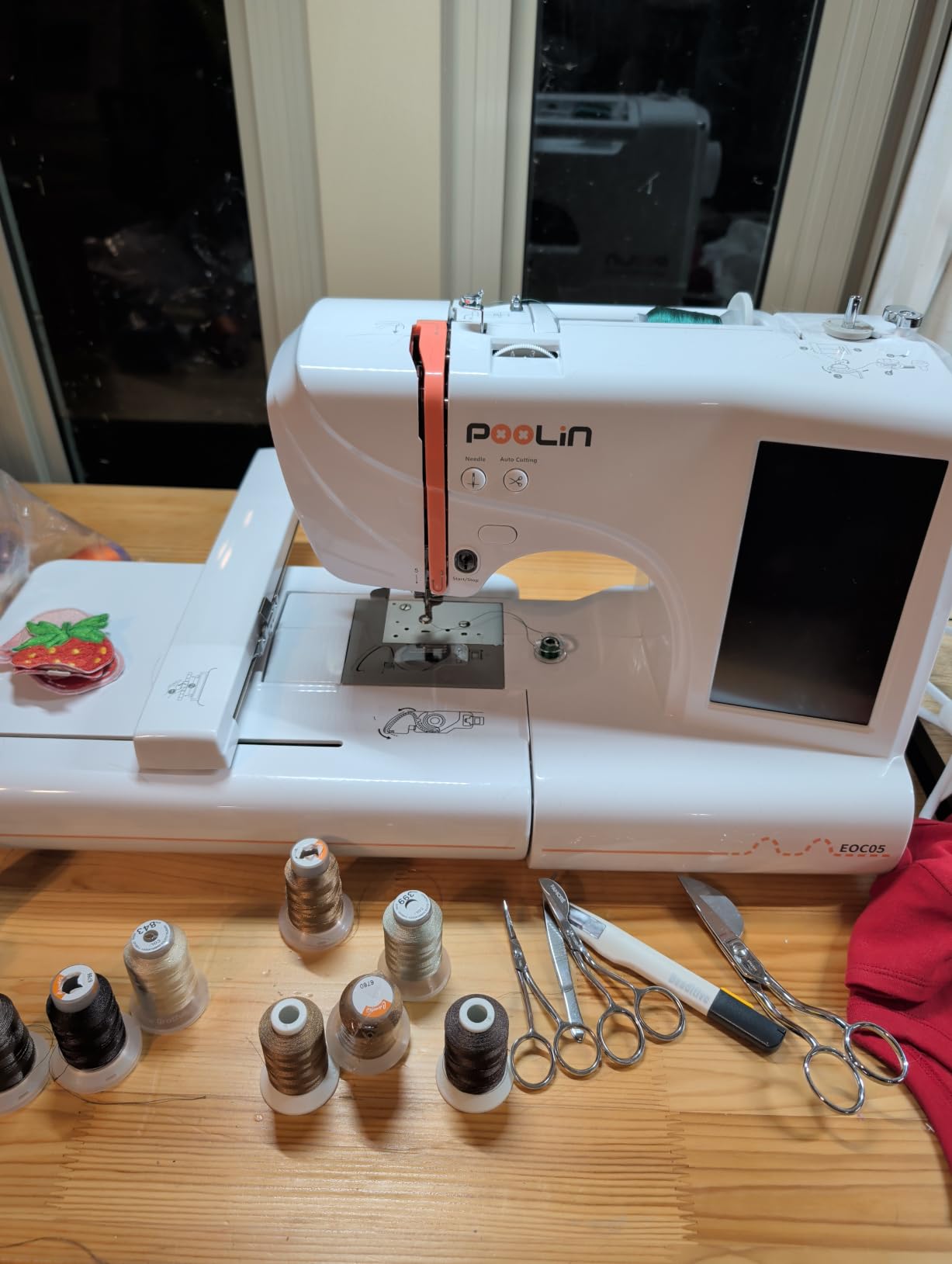 POOLIN EOC05 2-in-1 Embroidery Machine with Sewing, 7