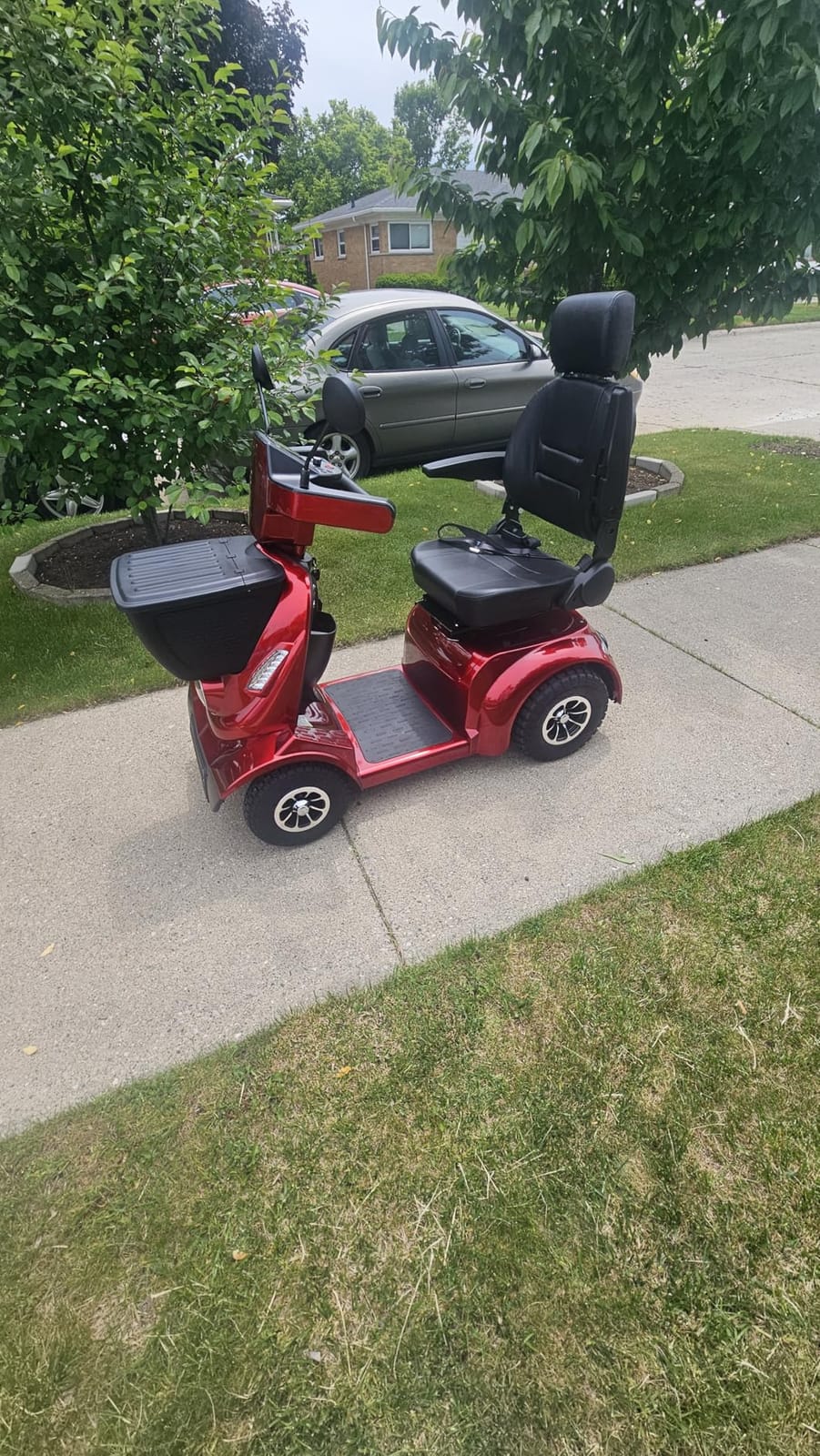 Ecomobi 32 Miles Heavy-Duty 1000W MobilityScooter for Seniors & Adults | 500LBS Load, 15MPH, Bluetooth Speaker & GPS tracker, Full Suspension, USB Charging & Dual Baskets, 20 Degree Climbing customer photo 1