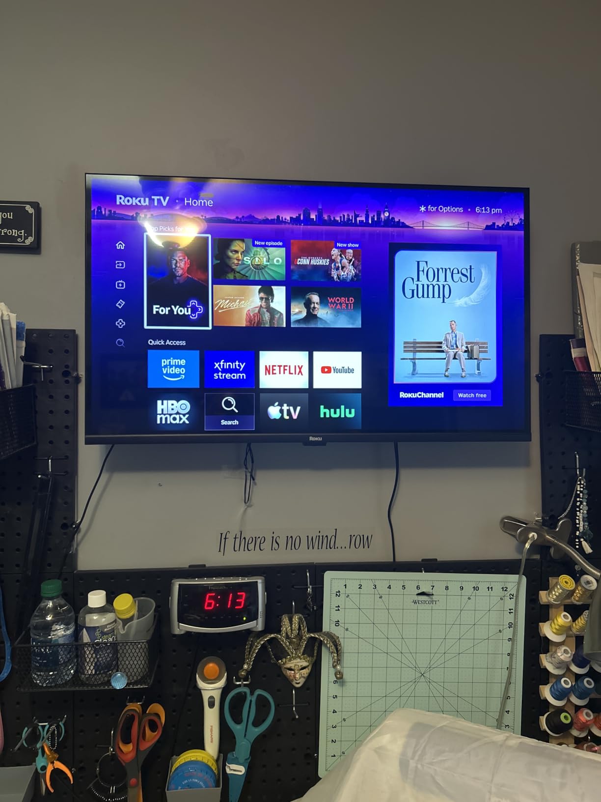 Roku 32-Inch Select Series Smart TV 2026-1080p Full HD TV - RokuTV customer photo 1
