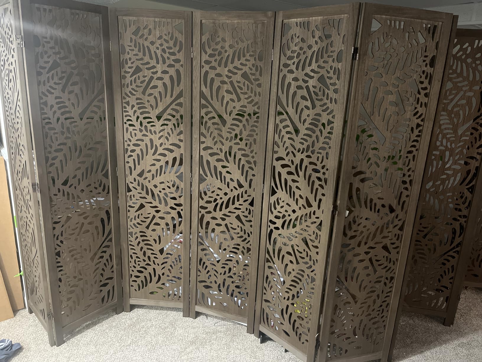 Leaf-Carved Room Divider Privacy Screen - 67 Inch Tall Foading Decorative Wood Screen Dividers Panel for Home - Natural Wood Room Partitions for Enhanced Privacy and Style Natural 6 Paned customer photo 2