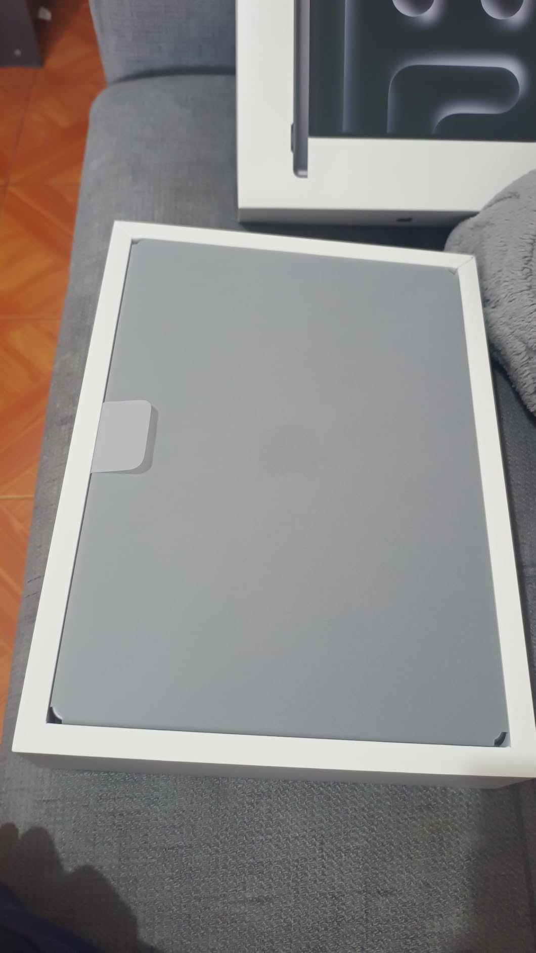 Apple 2025 MacBook Pro Laptop with Apple M5 chip with 10‑core CPU and 10‑core GPU: Built for AI, 14.2-inch Liquid Retina XDR Display, 24GB Unified Memory, 1TB SSD Storage; Silver customer photo 2