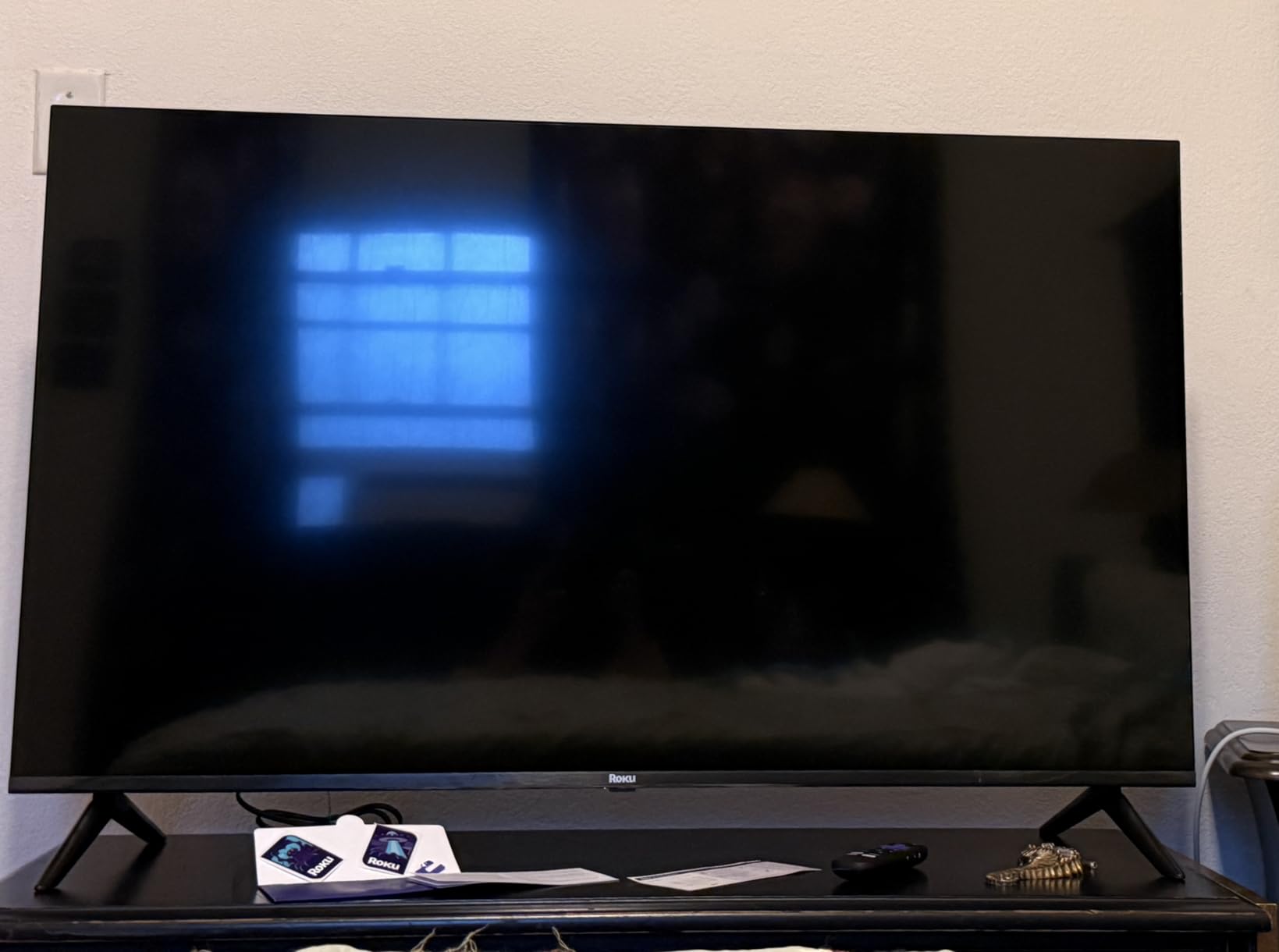 Roku 85-Inch Select Series Smart TV 2026-4K QLED TV - Roku TV customer photo 1