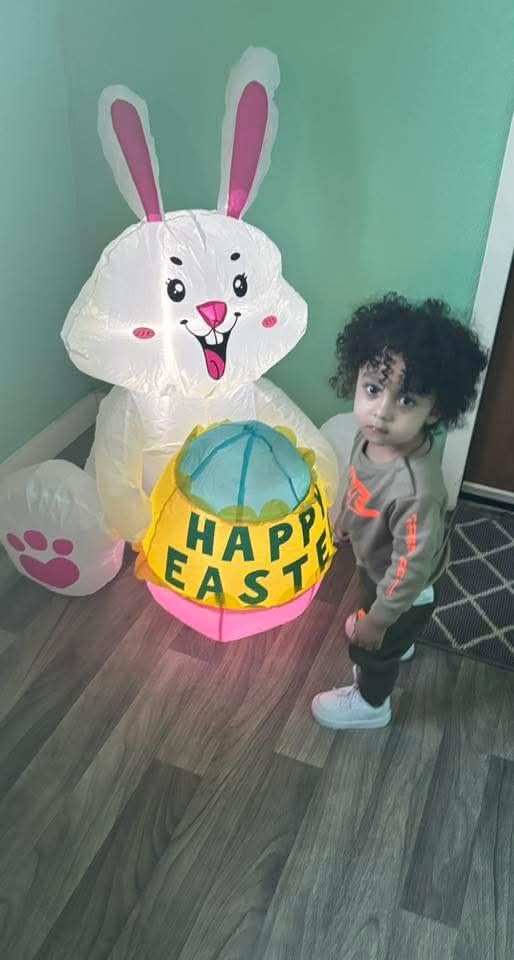 Vibrant Easter Eggs Inflatables 10FT Long, Seven Eggs Inflatable Outdoor Decorations Built in LED Lights, Fun Lighted Eggs Easter Blow Ups for Yard Patio Garden Lawn Celebration Decor customer photo 2