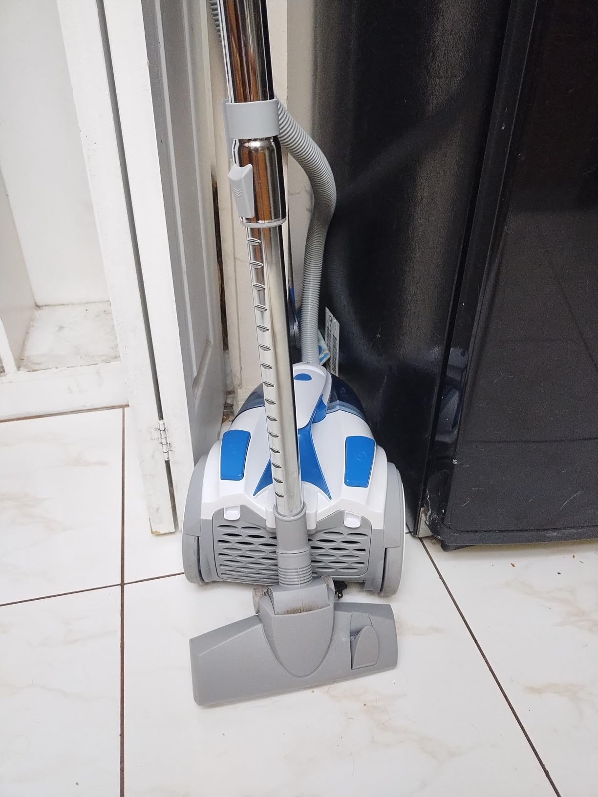 Vacmaster Ultra Silent Bagless Canister Vacuum CC0501 customer photo 1