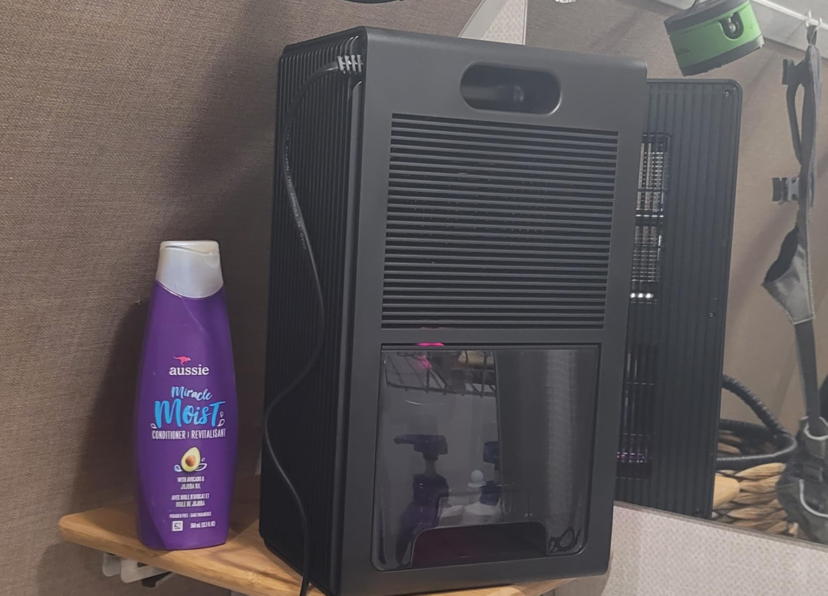 NineSky Dehumidifier, 1000 sq.ft Dehumidifiers for Home with 95oz Large Water Tank,Quiet Dehumidifier with 7-Color Ambient Light & Auto Shut Off, Dehumidifier for Basement, Bedroom, Bathroom (Black) customer photo 2