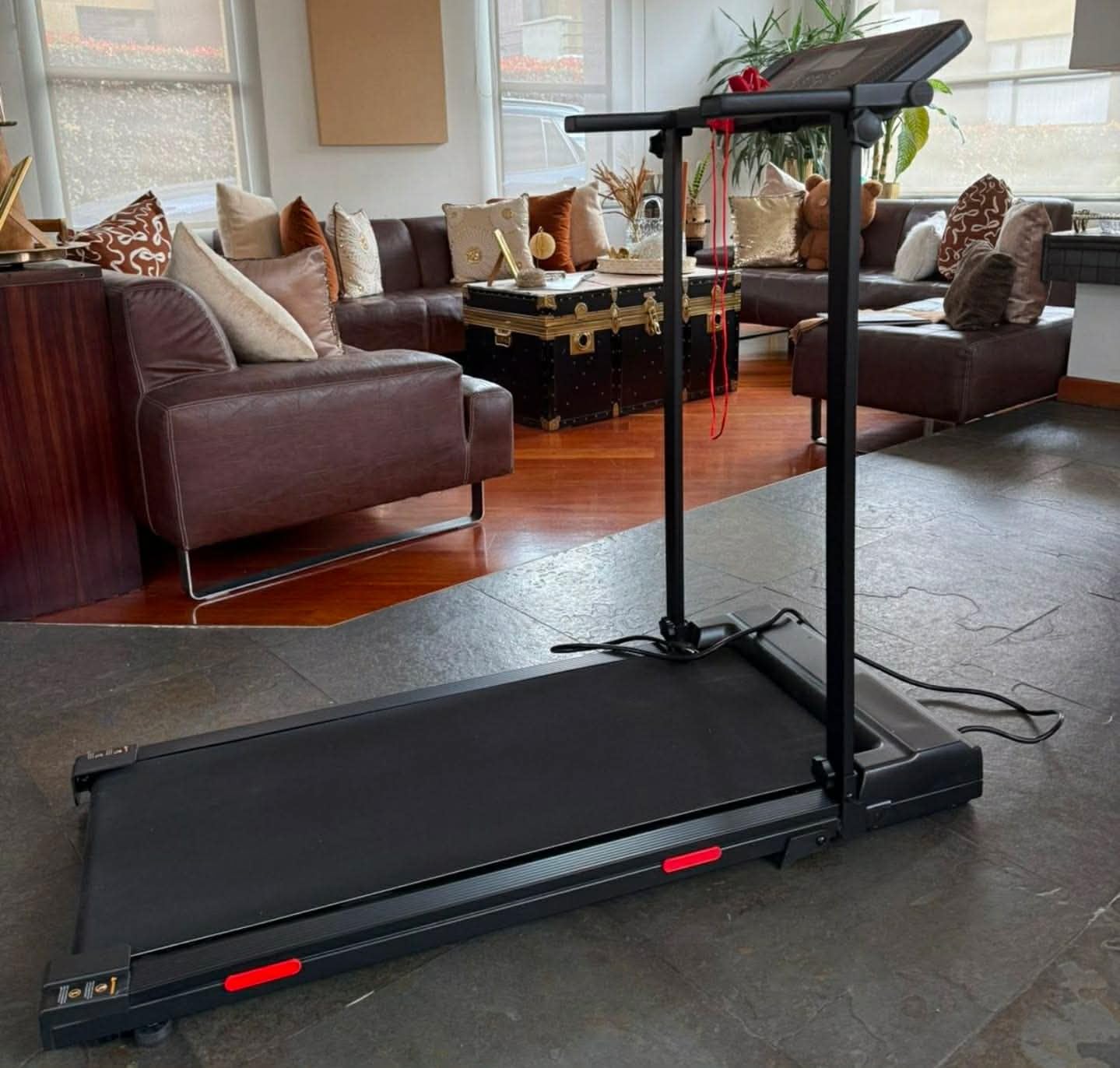 KASSADIN Electric Walking Pad Treadmill with Handle Bar Incline for Home, Portable Walking Pad Treadmill with Handles for Home Small, 3.0HP Mini Under Desk Treadmill for Exercising, 0.6-7.6MPH, 350LB customer photo 1