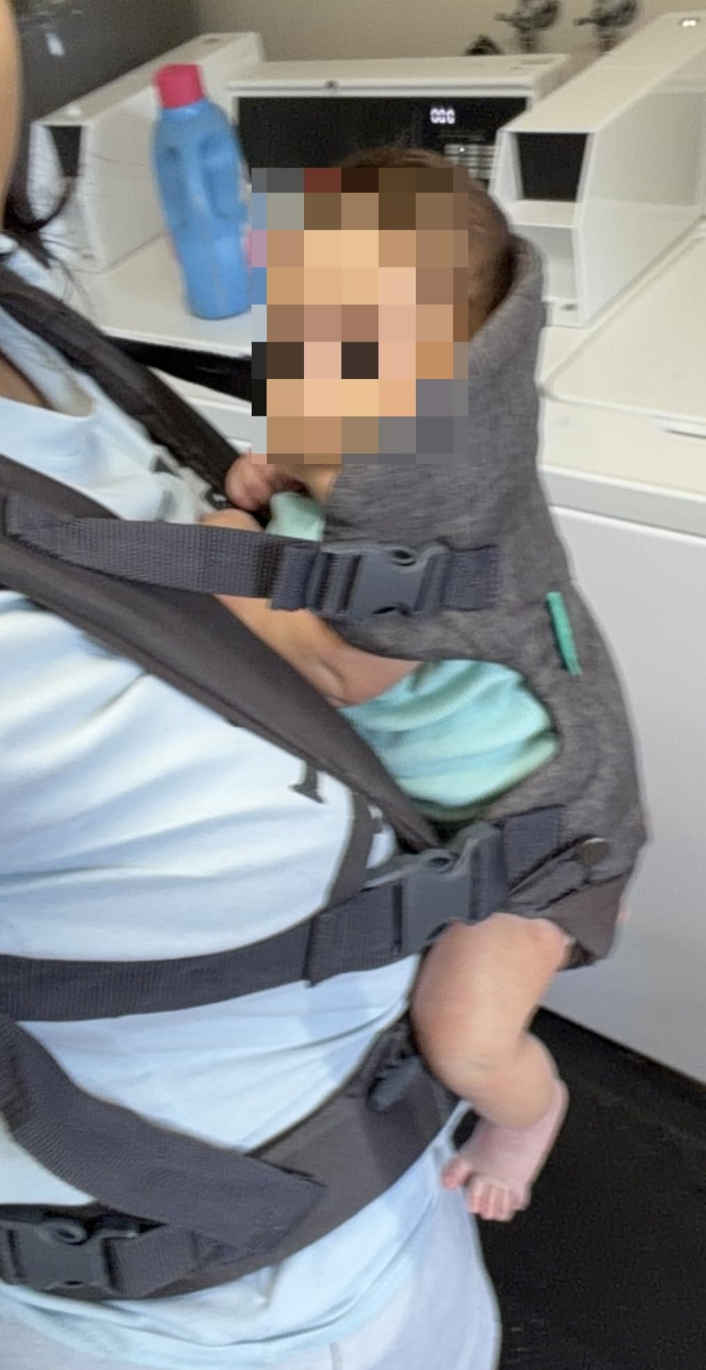 Infantino Flip Luxe 4-in-1 Baby Carrier Ergonomic 7-35 lbs, Onyx | Updated Lumbar Support, Premium Herringbone Fabric, Elevated Accents, for On-the-Go Parenting, for Infants to Toddlers customer photo 2