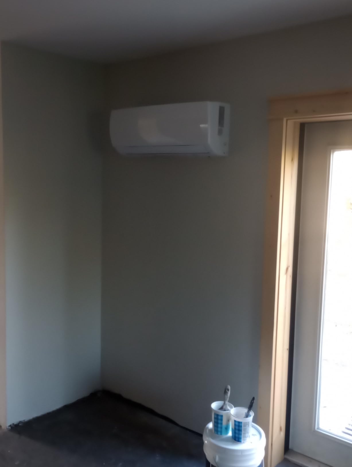 Mountman 9000 BTU Mini Split AC/Heating System,19 SEER2 110/120V Energy Efficient Ductless Inverter System,Cools Up to 450 Sq.Ft with Pre-Charged Condenser,Heat Pump & Installation Kits customer photo 1