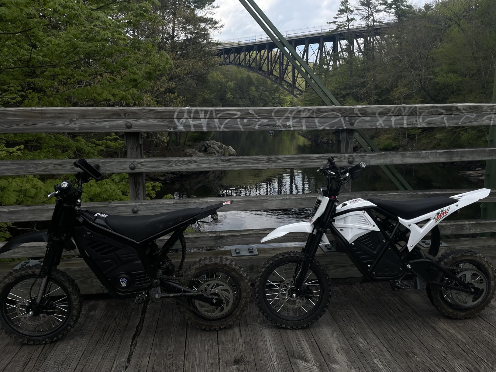 ESKUTE Electric Dirt Bike for Teens Adults, Mid-Drive Motor 3500W Peak, Electric Motorcycle 48V23Ah Battery, 53-Mile Range customer photo 1