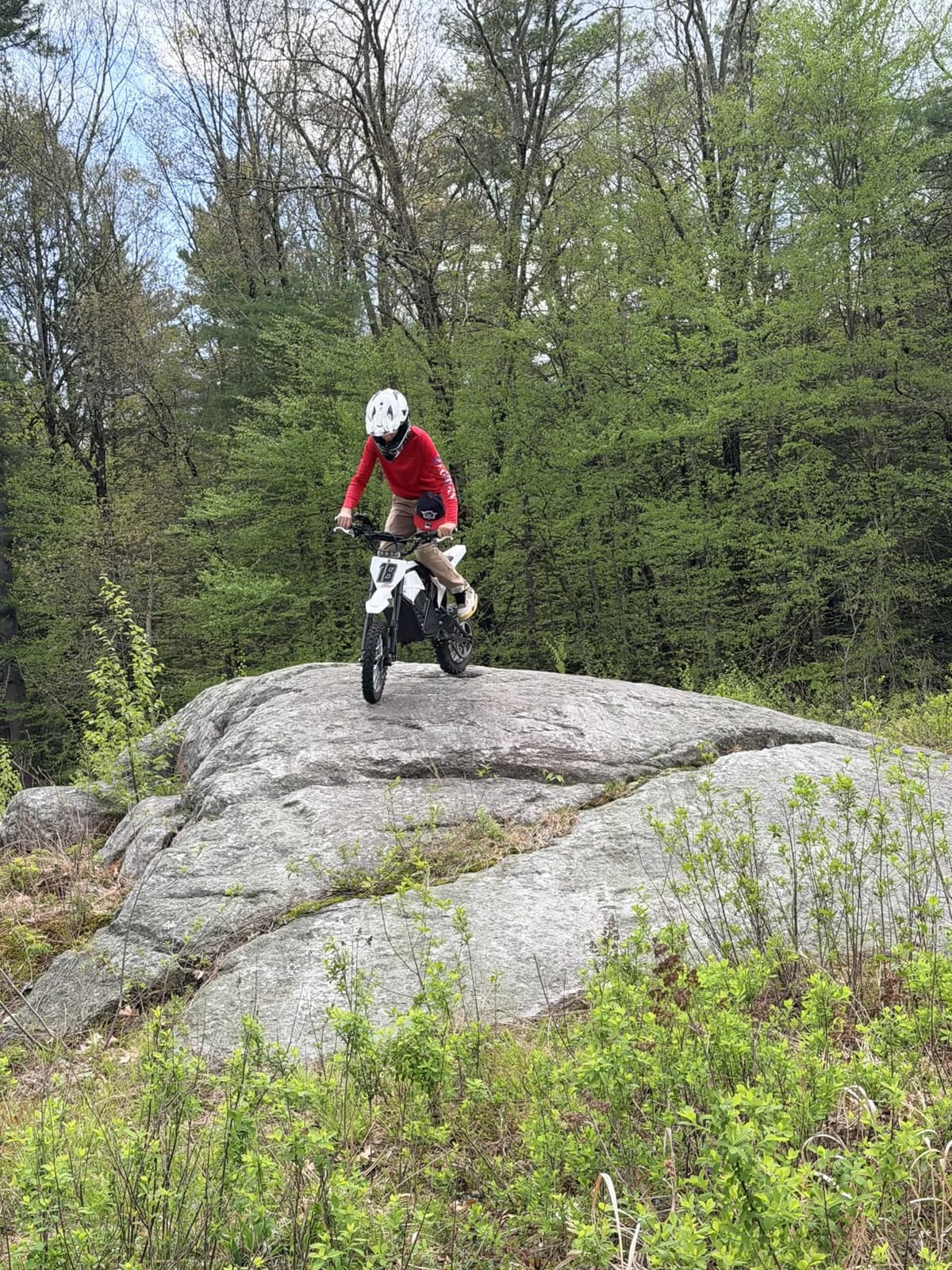 ESKUTE Electric Dirt Bike for Teens Adults, Mid-Drive Motor 3500W Peak, Electric Motorcycle 48V23Ah Battery, 53-Mile Range, 38-46mph, Hydraulic Nitrogen Dual Shock Absorbers customer photo 1